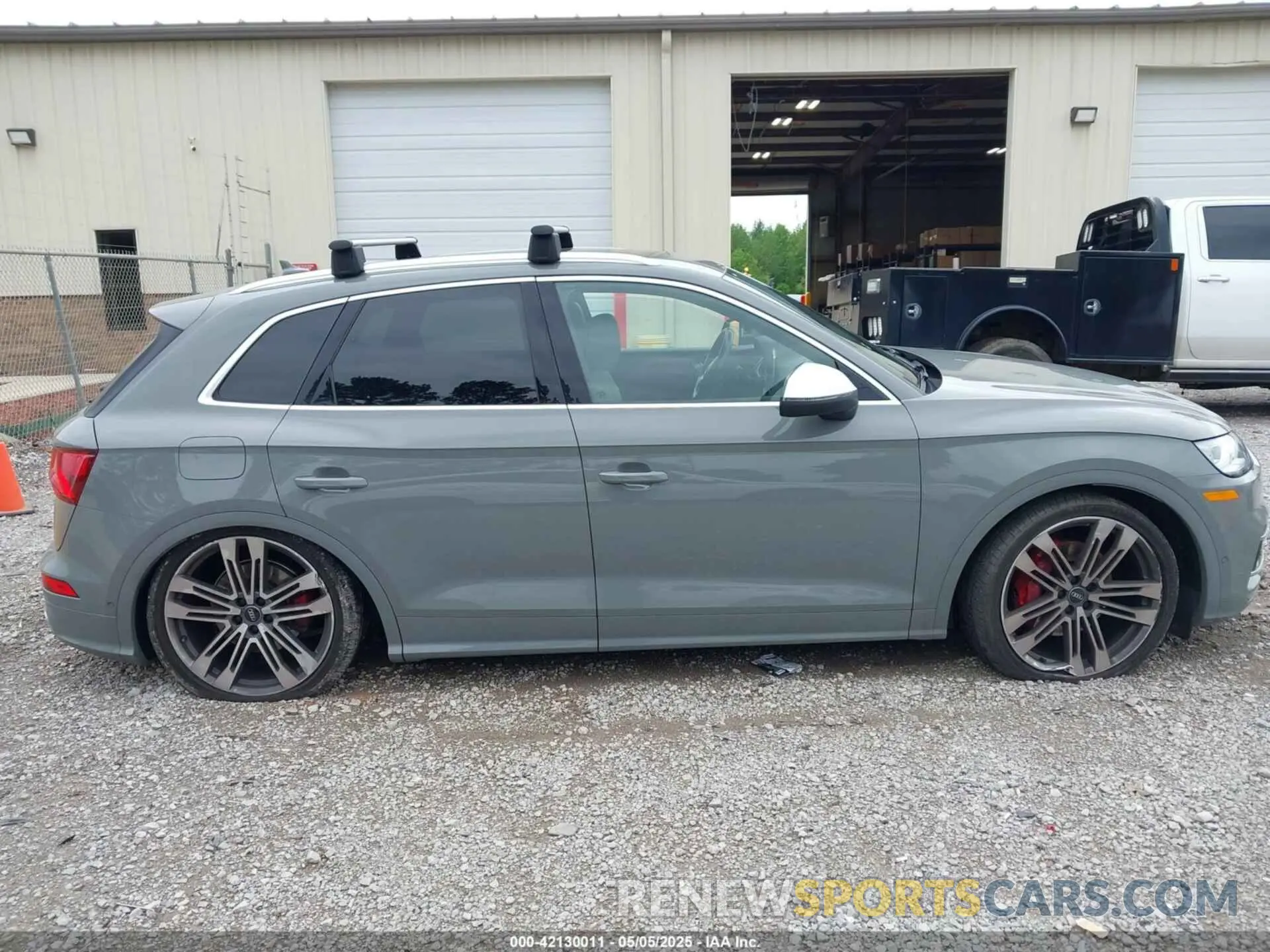 13 fotografías del automóvil dañado WA1C4AFY8K2012905 AUDI SQ5 2019