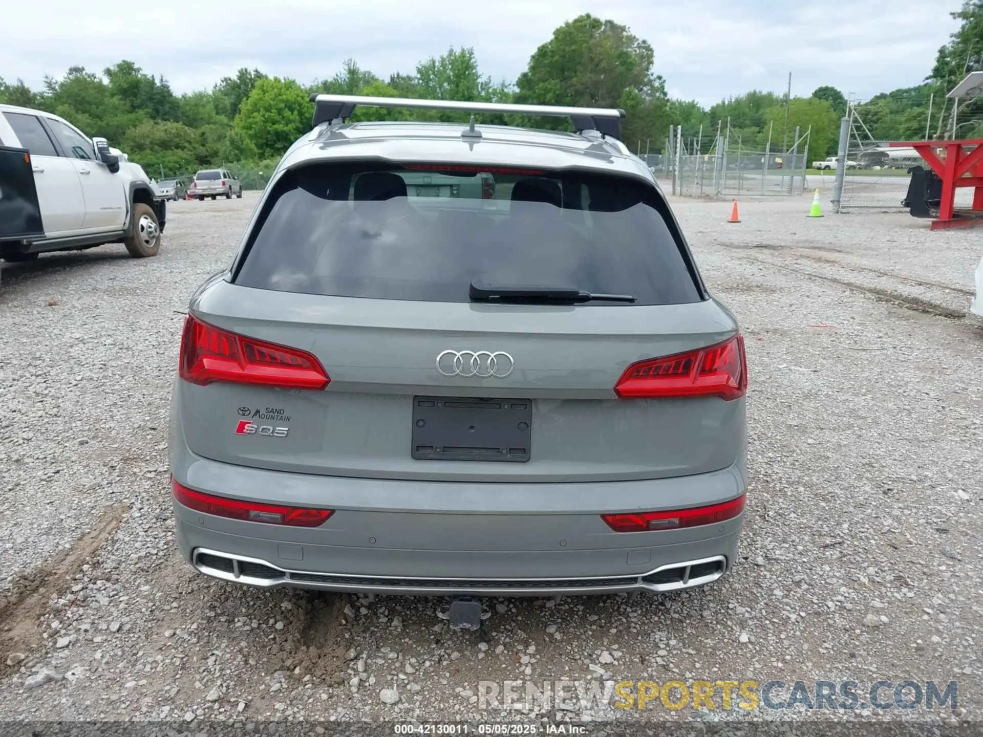 16 fotografías del automóvil dañado WA1C4AFY8K2012905 AUDI SQ5 2019