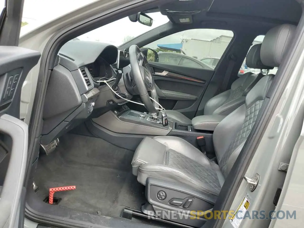 7 fotografías del automóvil dañado WA1C4AFY8K2059500 AUDI SQ5 2019