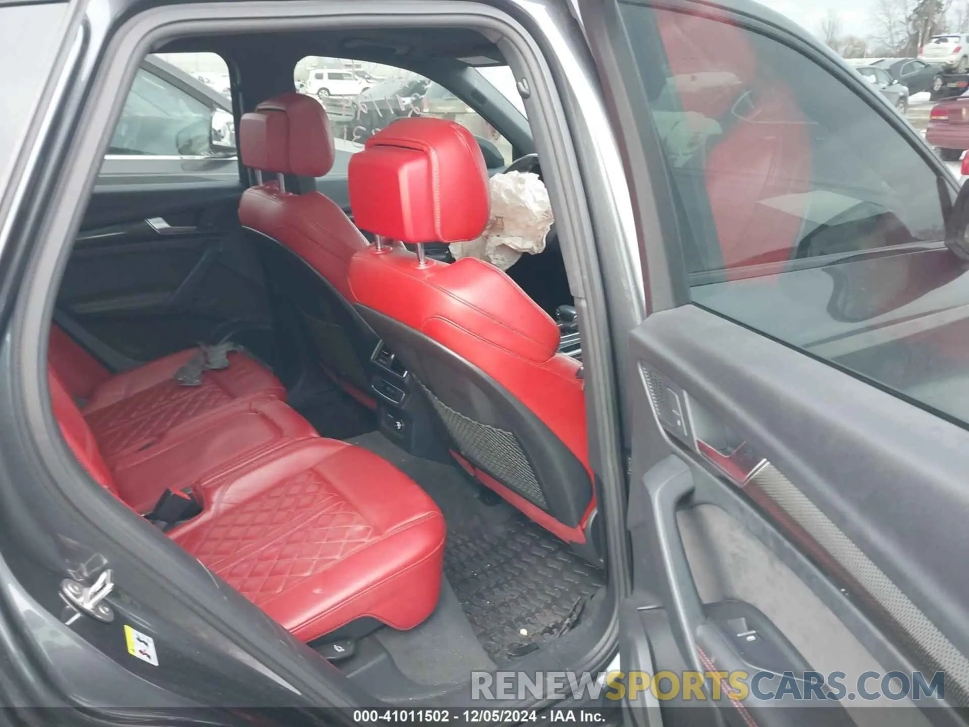 8 fotografías del automóvil dañado WA1C4AFY9K2004831 AUDI SQ5 2019