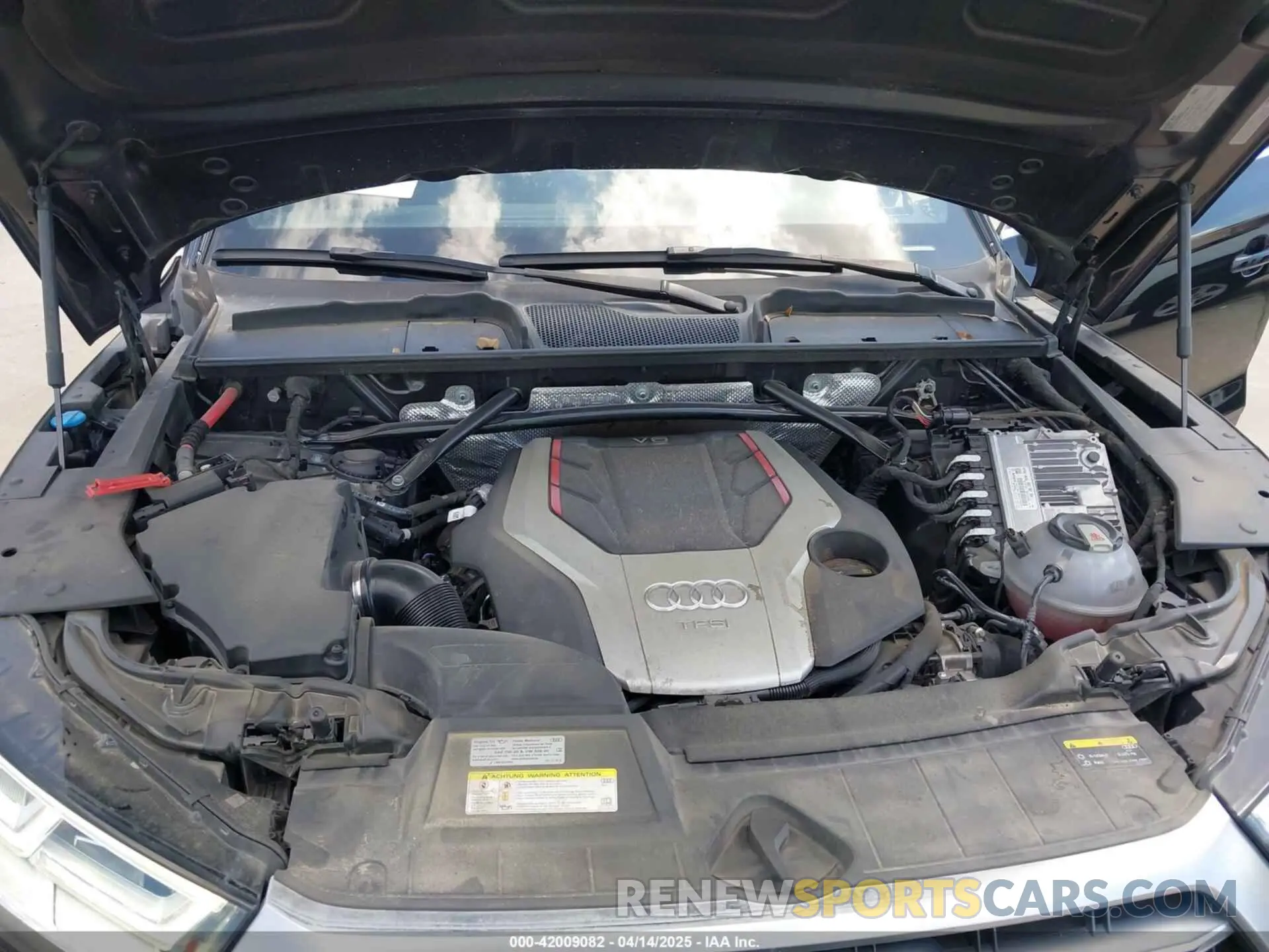 10 fotografías del automóvil dañado WA1B4AFY0L2059116 AUDI SQ5 2020