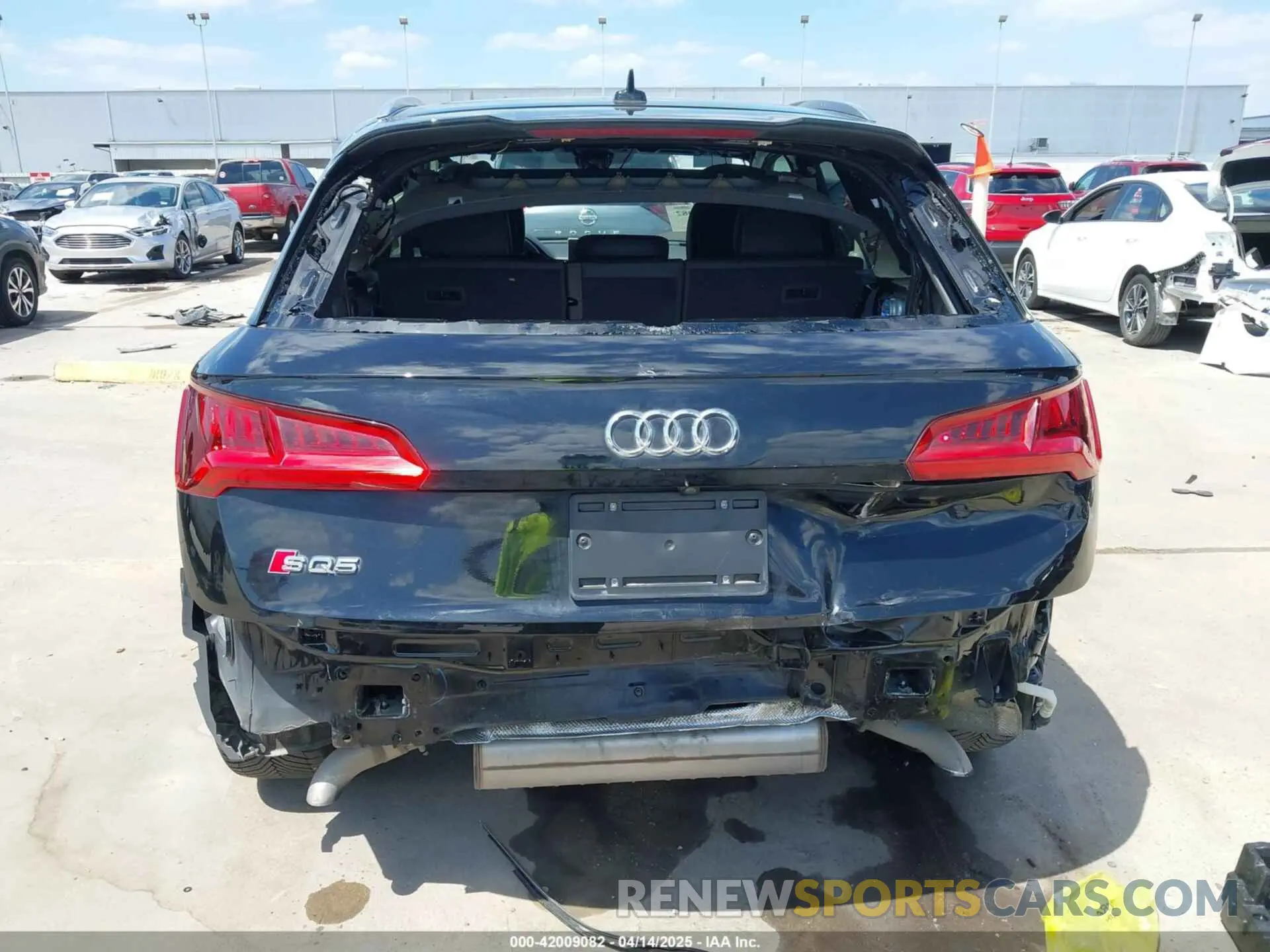 6 fotografías del automóvil dañado WA1B4AFY0L2059116 AUDI SQ5 2020