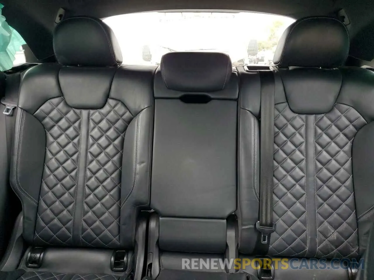 10 fotografías del automóvil dañado WA1B4AFY0L2068513 AUDI SQ5 2020