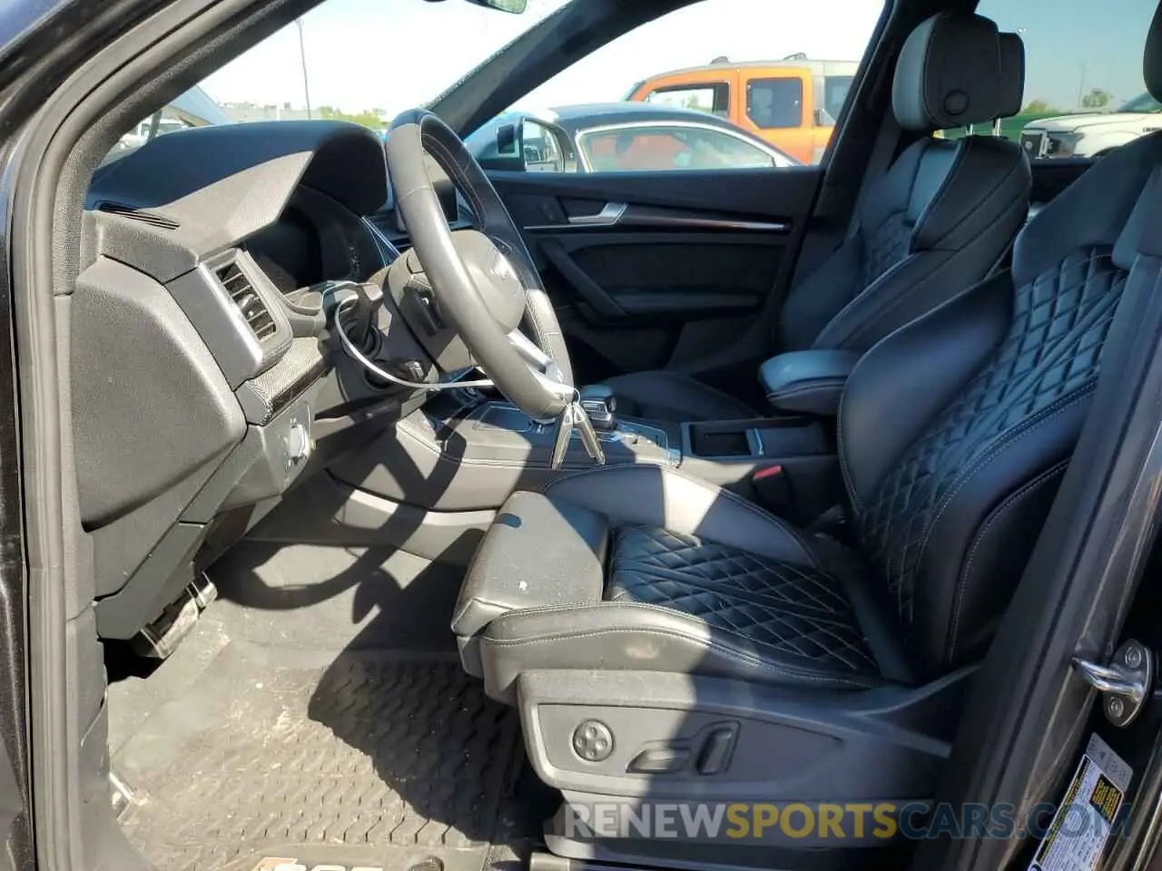 7 fotografías del automóvil dañado WA1B4AFY0L2123400 AUDI SQ5 2020