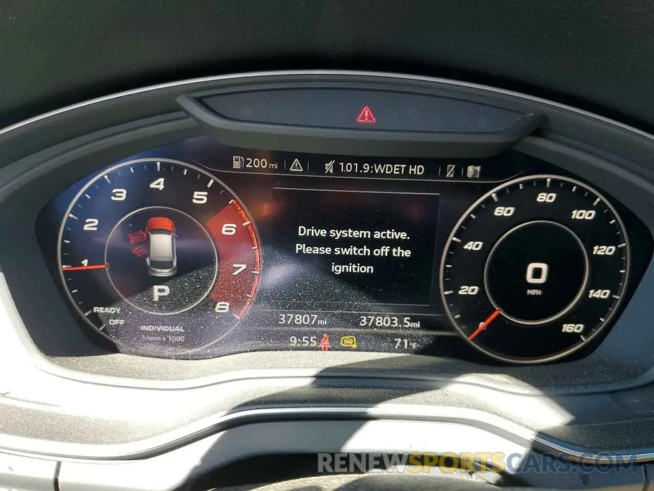 9 fotografías del automóvil dañado WA1B4AFY0L2123400 AUDI SQ5 2020