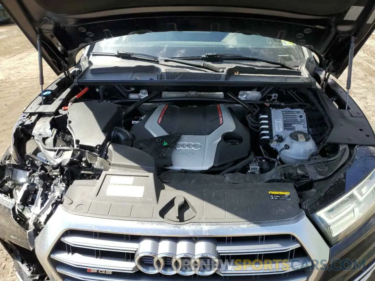 13 fotografías del automóvil dañado WA1B4AFY3L2016244 AUDI SQ5 2020