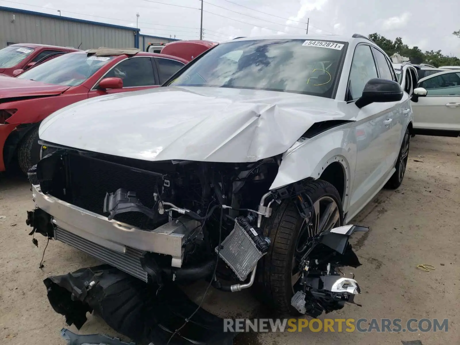 2 fotografías del automóvil dañado WA1B4AFY6L2068743 AUDI SQ5 2020