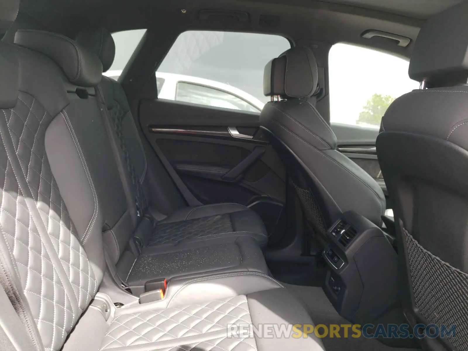 6 fotografías del automóvil dañado WA1B4AFY6L2068743 AUDI SQ5 2020