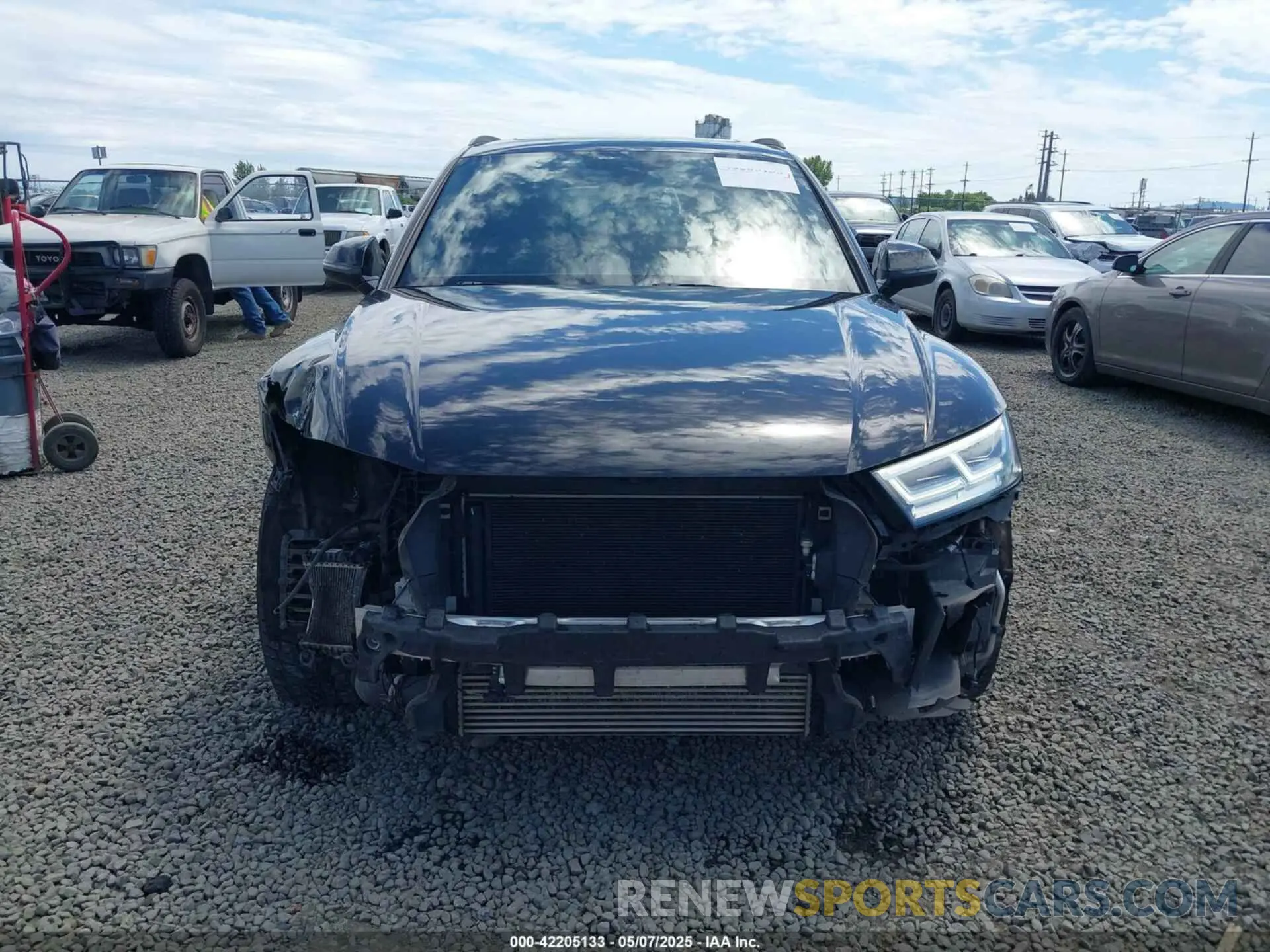 13 fotografías del automóvil dañado WA1B4AFY8L2040006 AUDI SQ5 2020