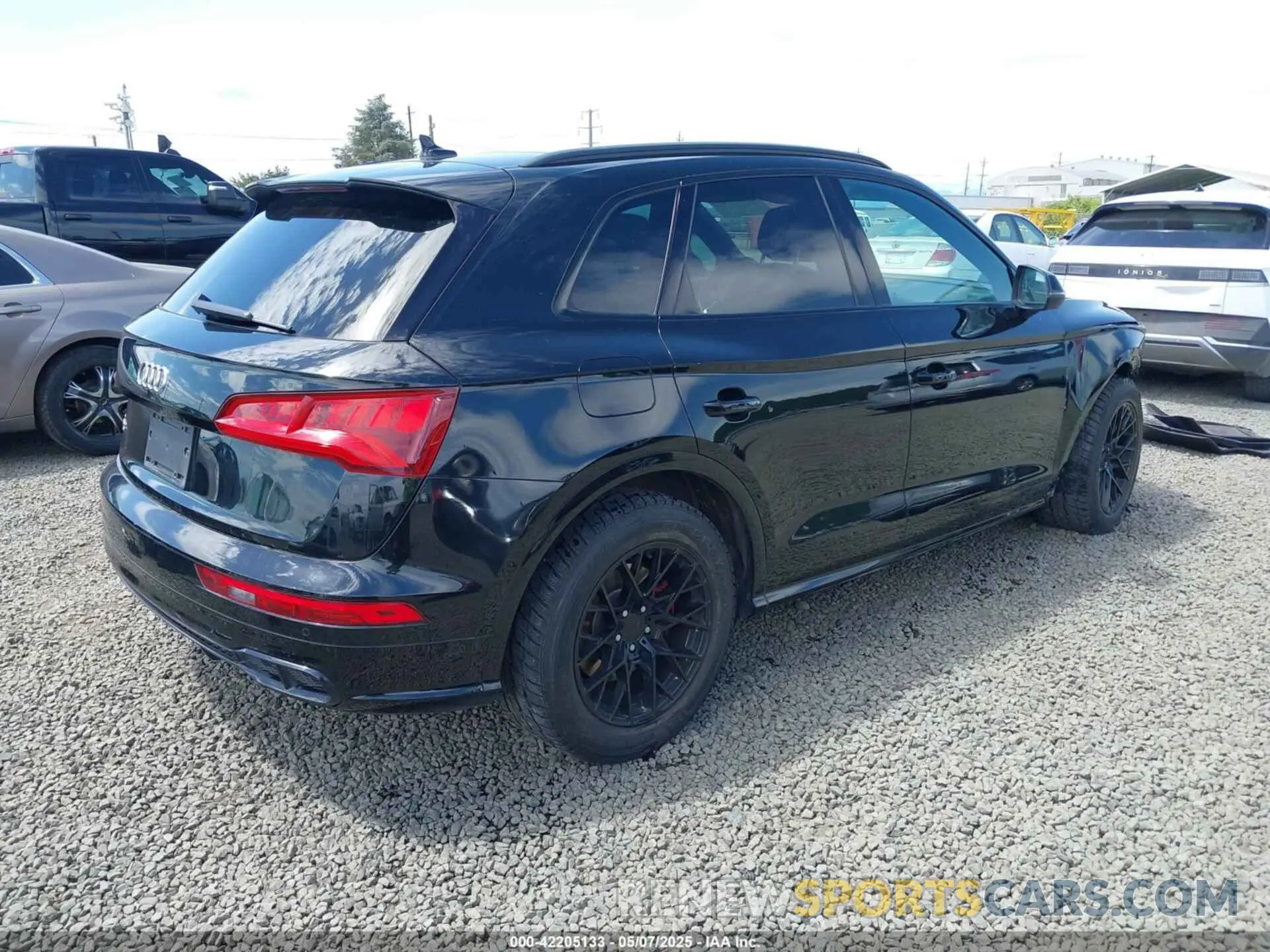 4 fotografías del automóvil dañado WA1B4AFY8L2040006 AUDI SQ5 2020