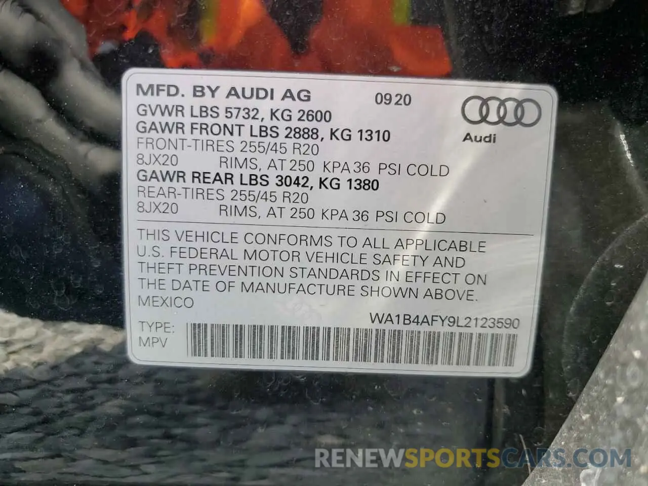 14 fotografías del automóvil dañado WA1B4AFY9L2123590 AUDI SQ5 2020