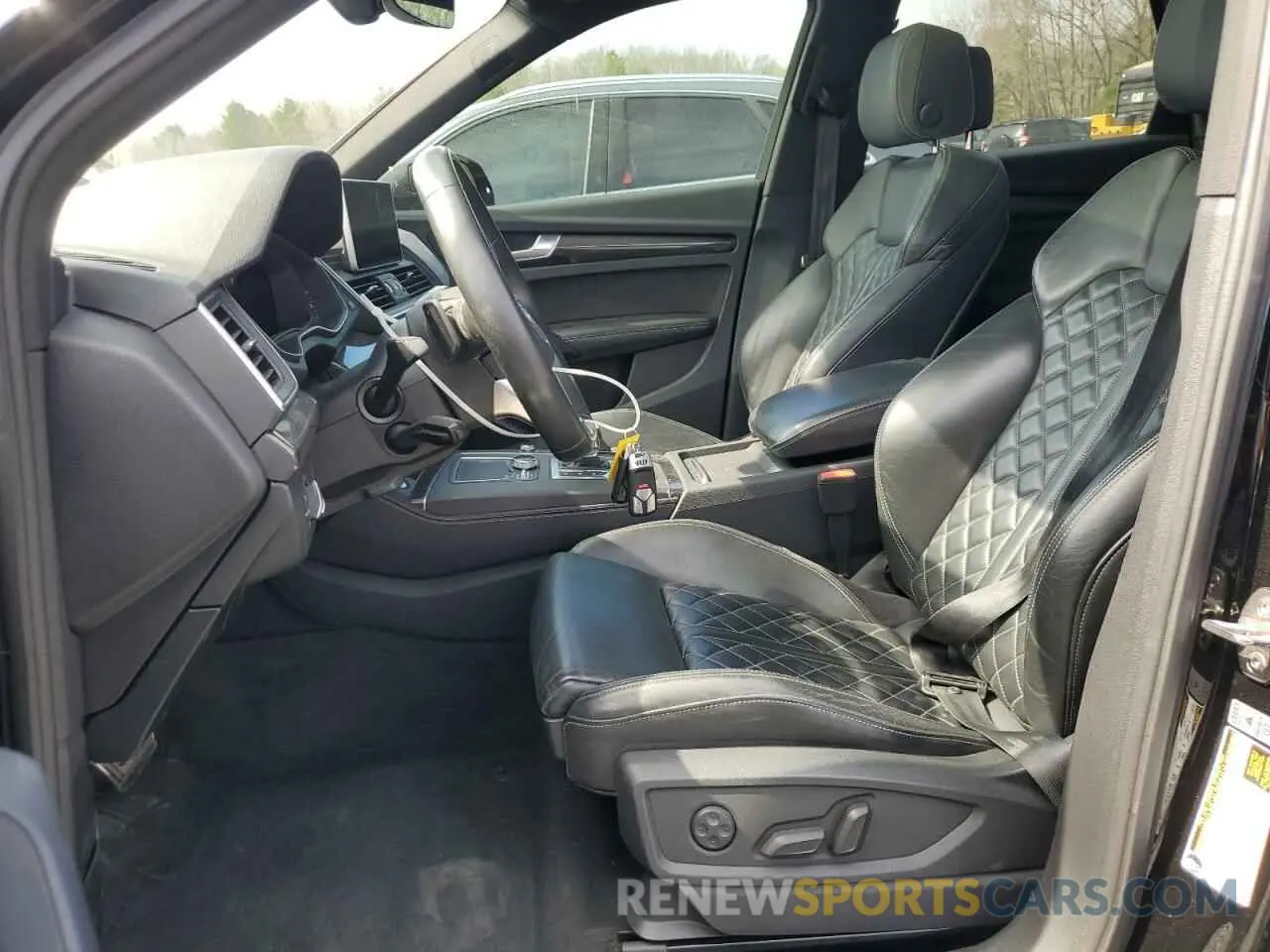 7 fotografías del automóvil dañado WA1B4AFY9L2123590 AUDI SQ5 2020