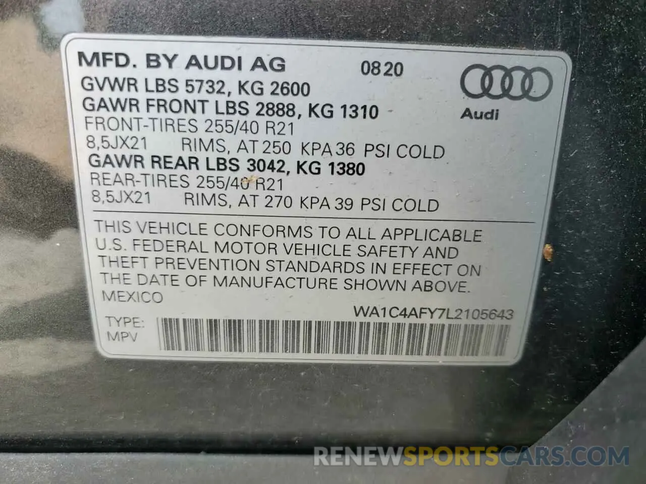 13 fotografías del automóvil dañado WA1C4AFY7L2105643 AUDI SQ5 2020
