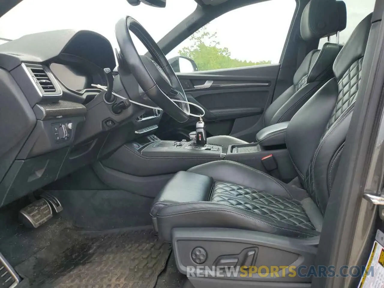 7 fotografías del automóvil dañado WA1C4AFY7L2105643 AUDI SQ5 2020
