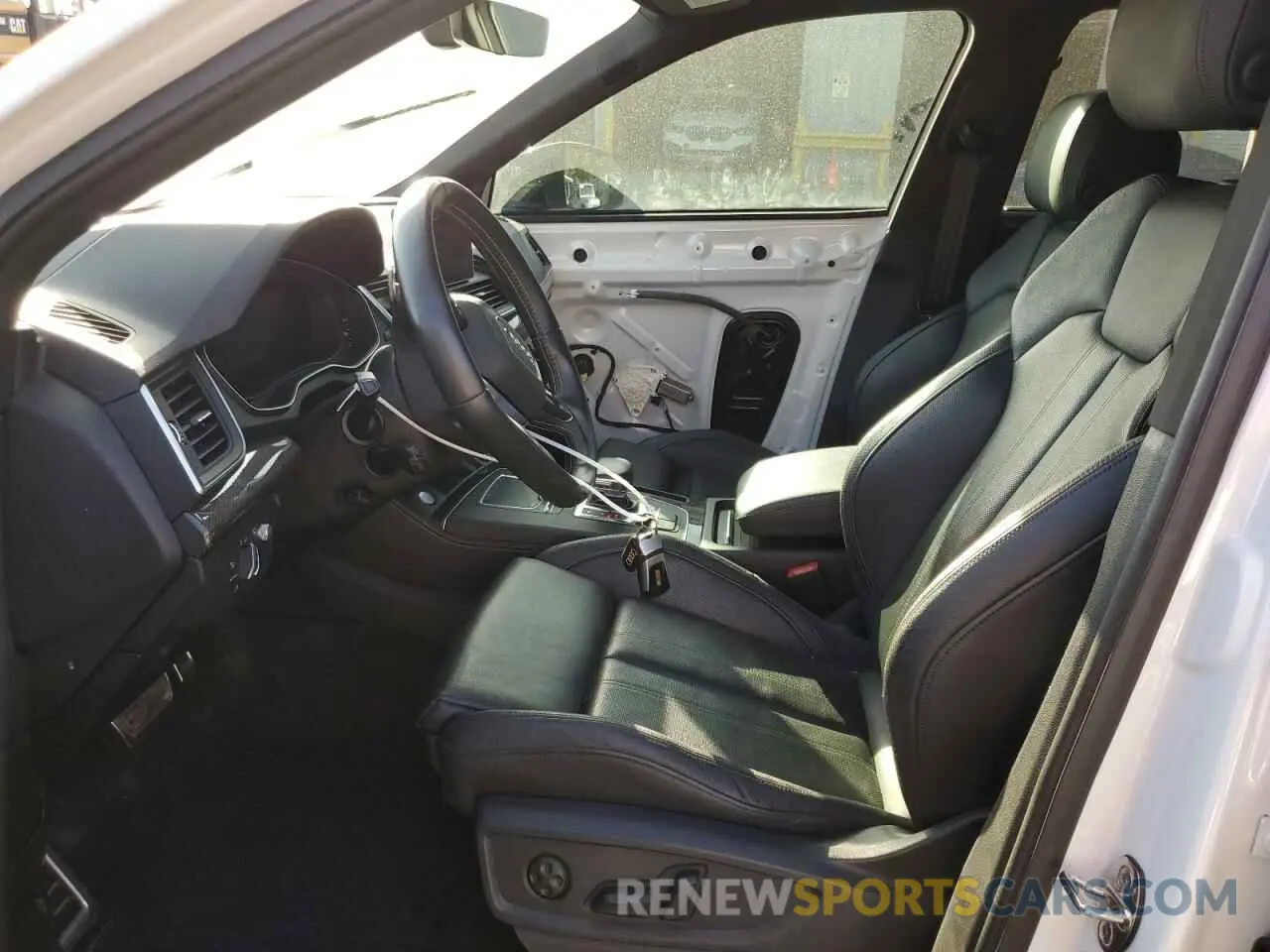 7 fotografías del automóvil dañado WA1C4AFY8L2120037 AUDI SQ5 2020