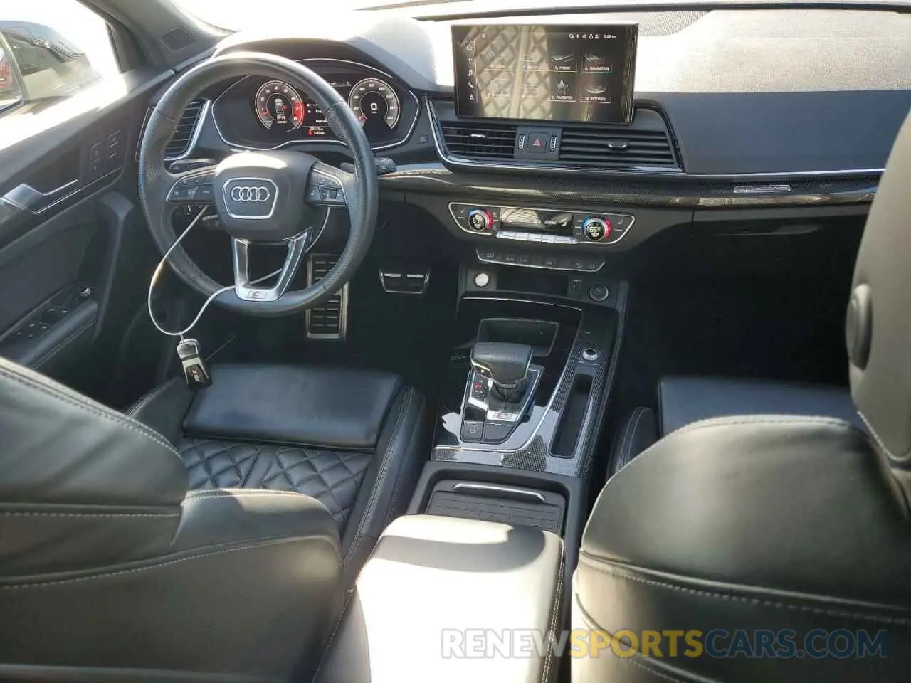 8 fotografías del automóvil dañado WA1B4AFY5M2027098 AUDI SQ5 2021