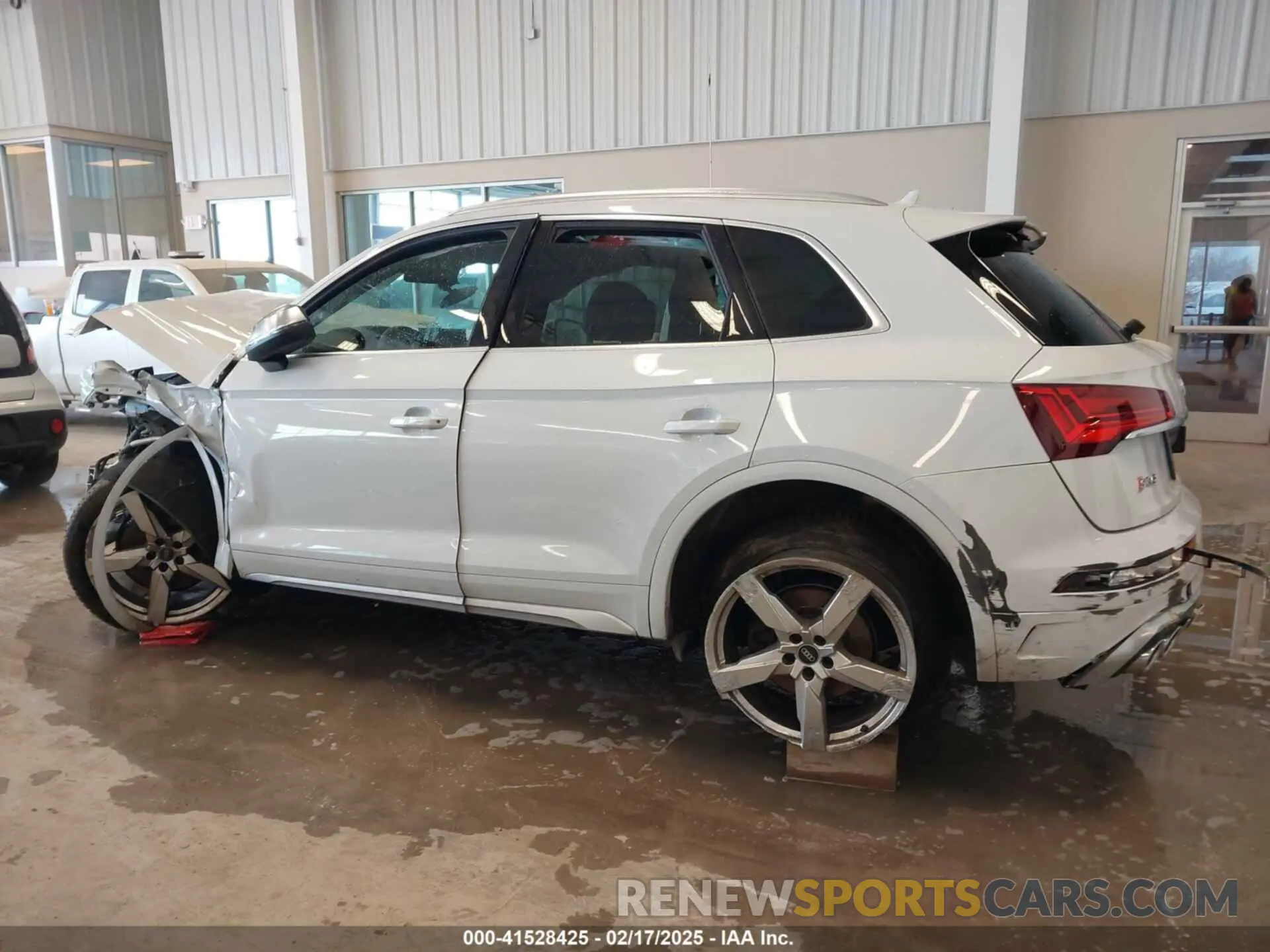 13 fotografías del automóvil dañado WA1B4AFY5N2043366 AUDI SQ5 2022