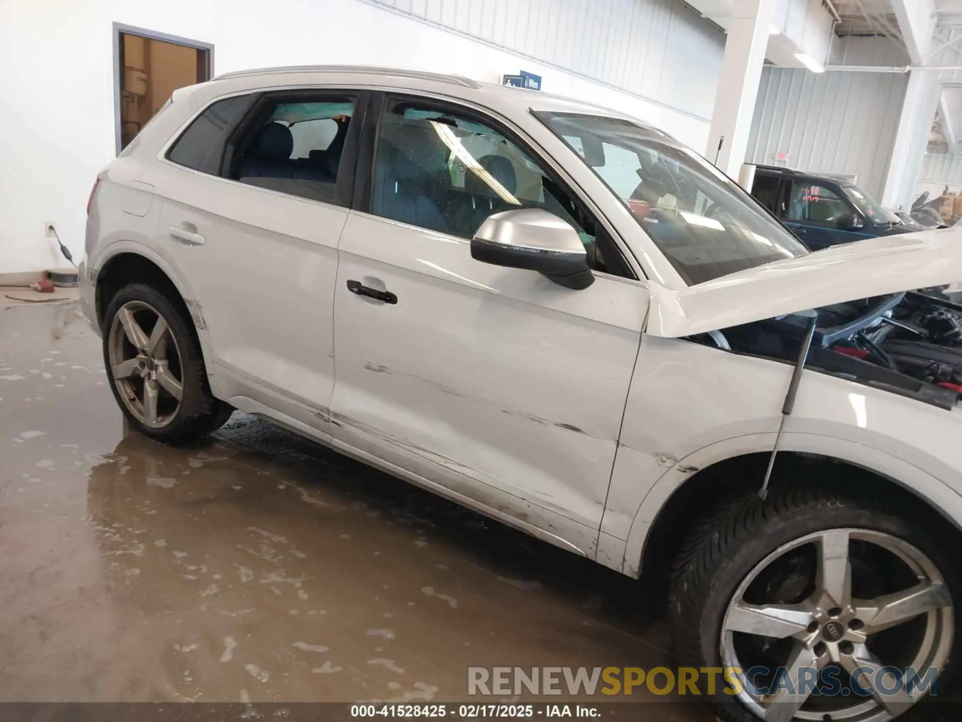 16 fotografías del automóvil dañado WA1B4AFY5N2043366 AUDI SQ5 2022