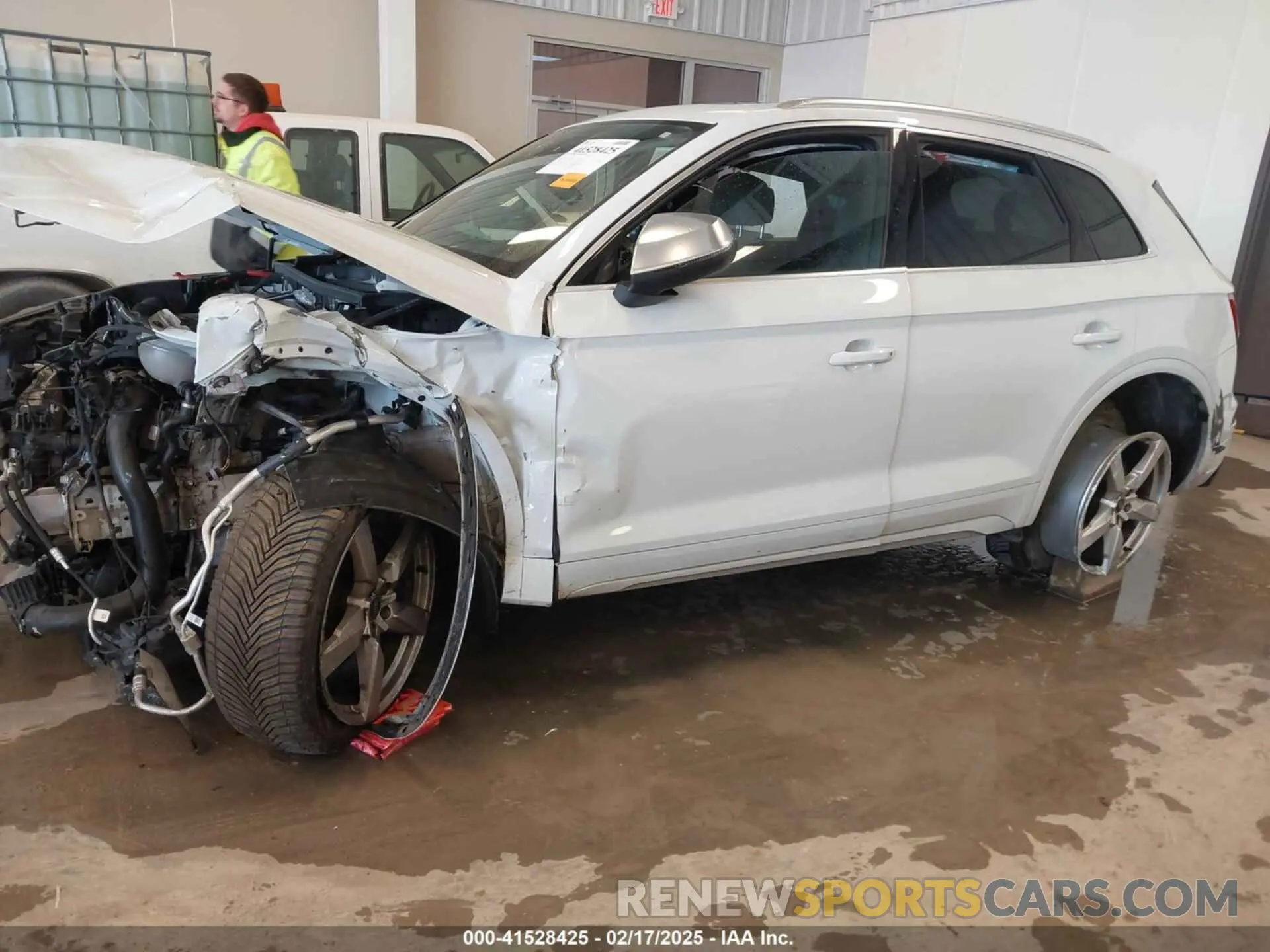 17 fotografías del automóvil dañado WA1B4AFY5N2043366 AUDI SQ5 2022