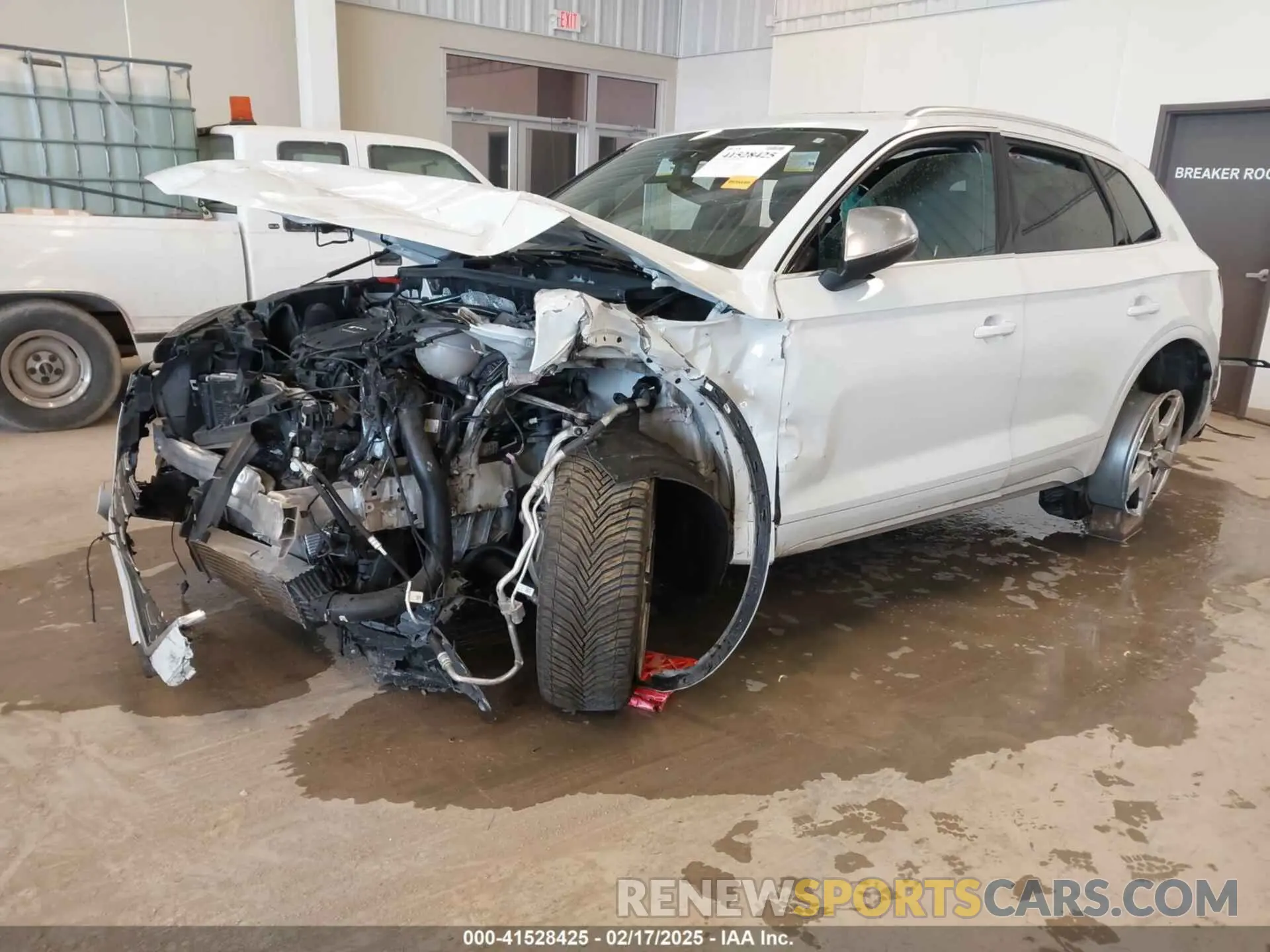 2 fotografías del automóvil dañado WA1B4AFY5N2043366 AUDI SQ5 2022