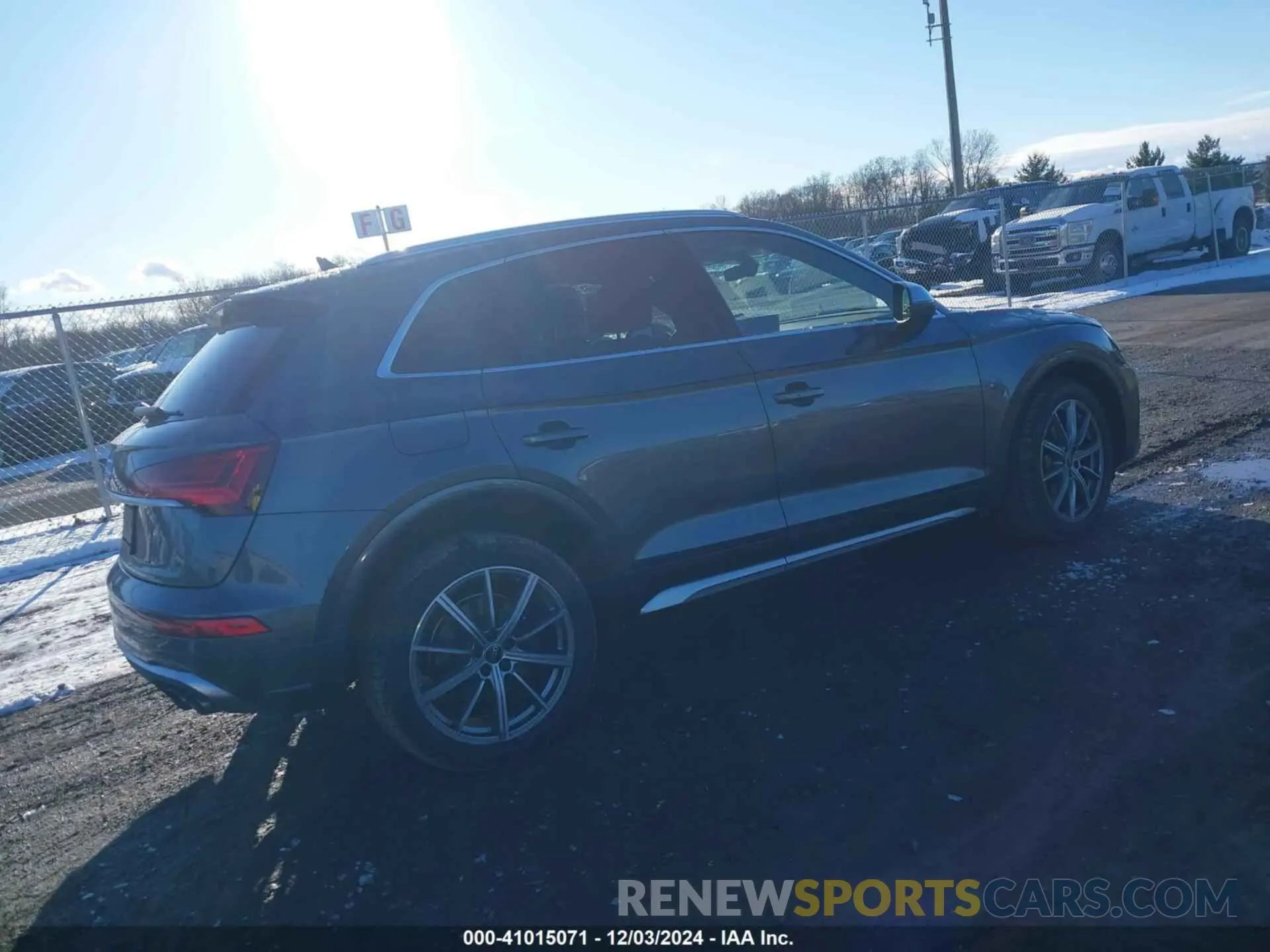 4 fotografías del automóvil dañado WA1B4AFY5N2105199 AUDI SQ5 2022