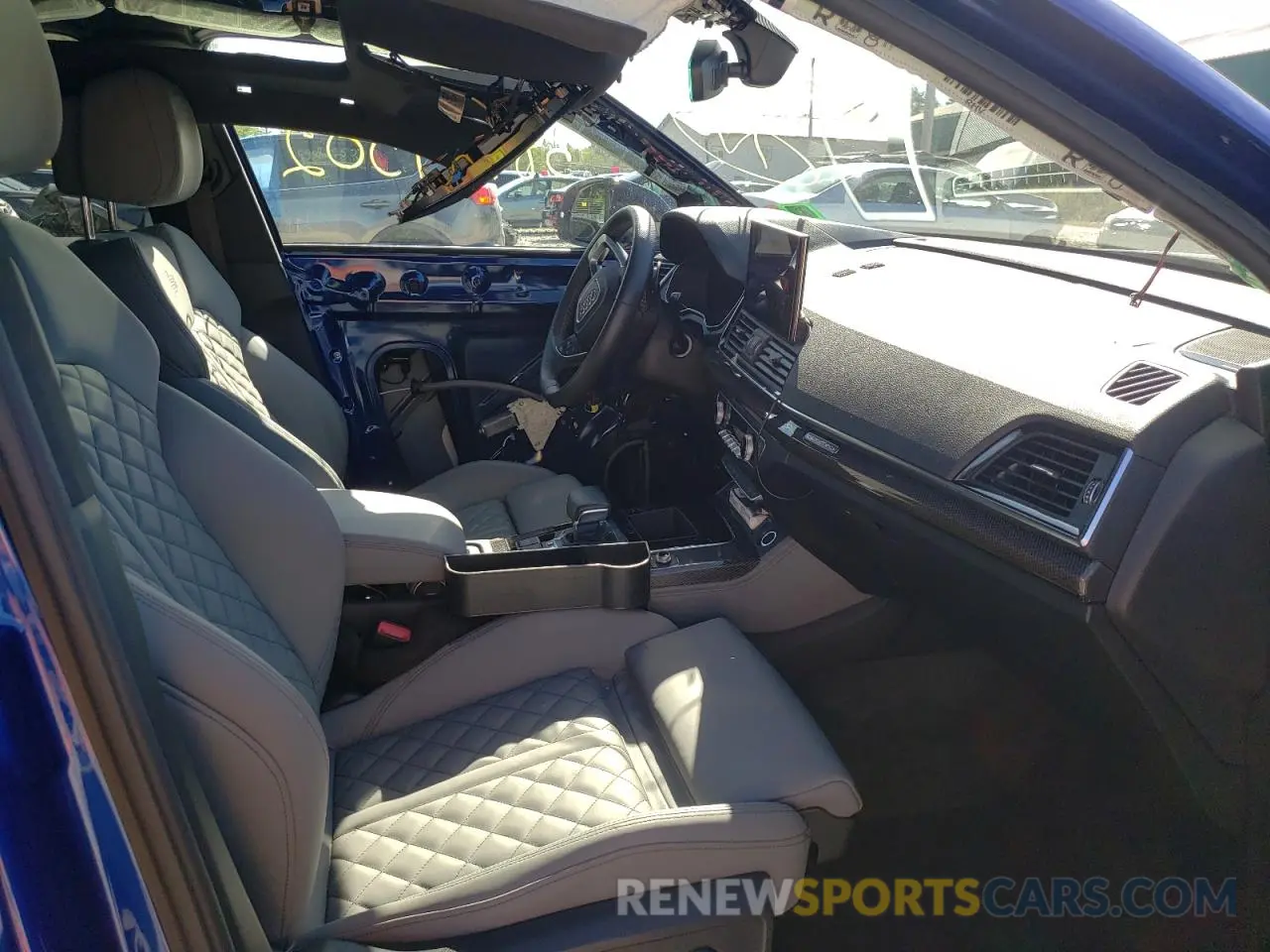 5 fotografías del automóvil dañado WA1C4AFY2N2035570 AUDI SQ5 2022