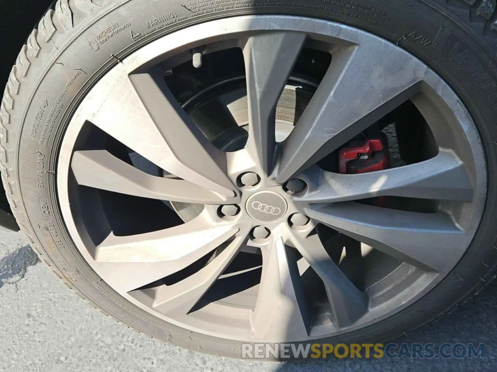 21 fotografías del automóvil dañado WA134BFY3P2033254 AUDI SQ5 2023