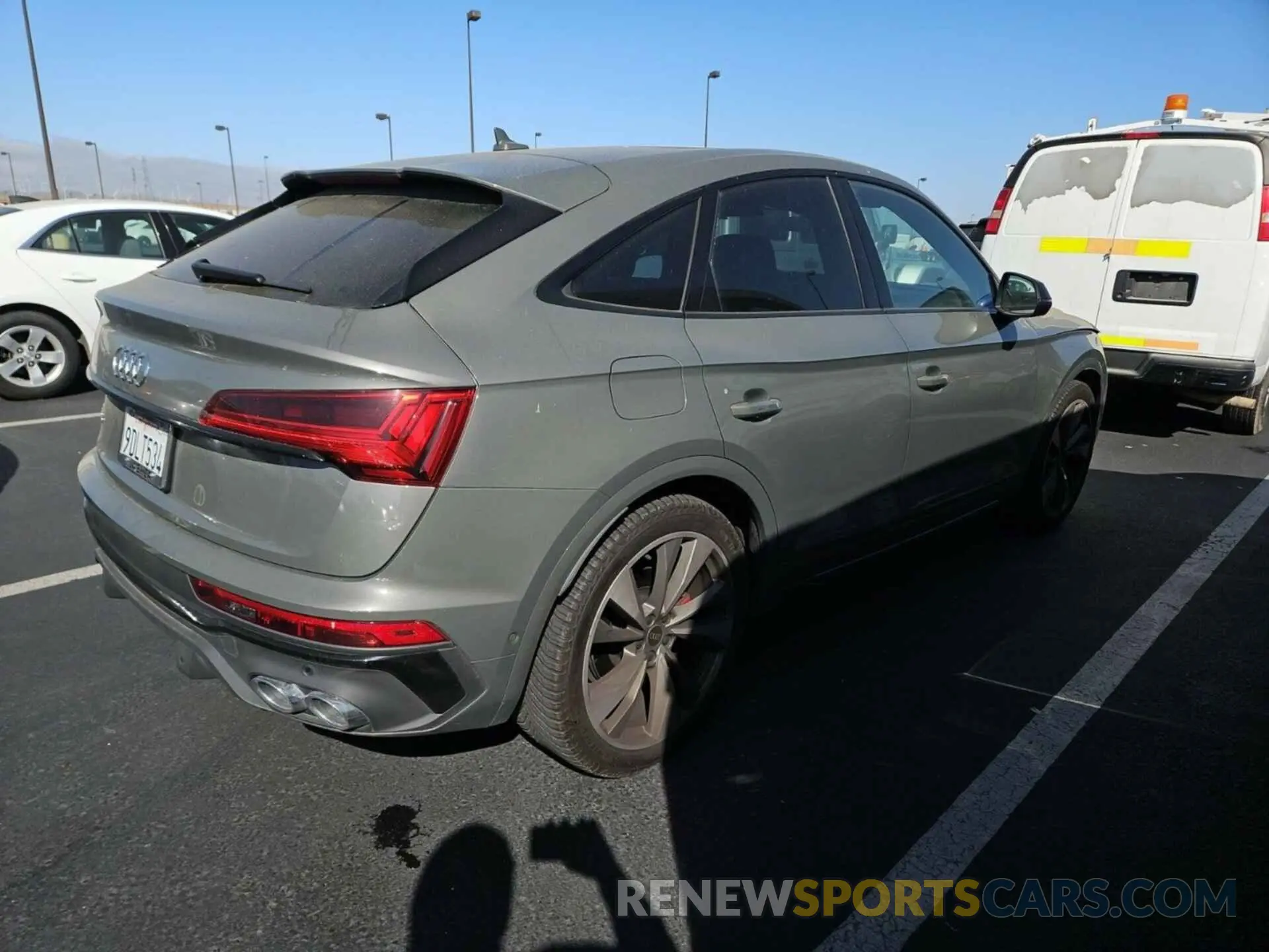 9 fotografías del automóvil dañado WA134BFY3P2033254 AUDI SQ5 2023