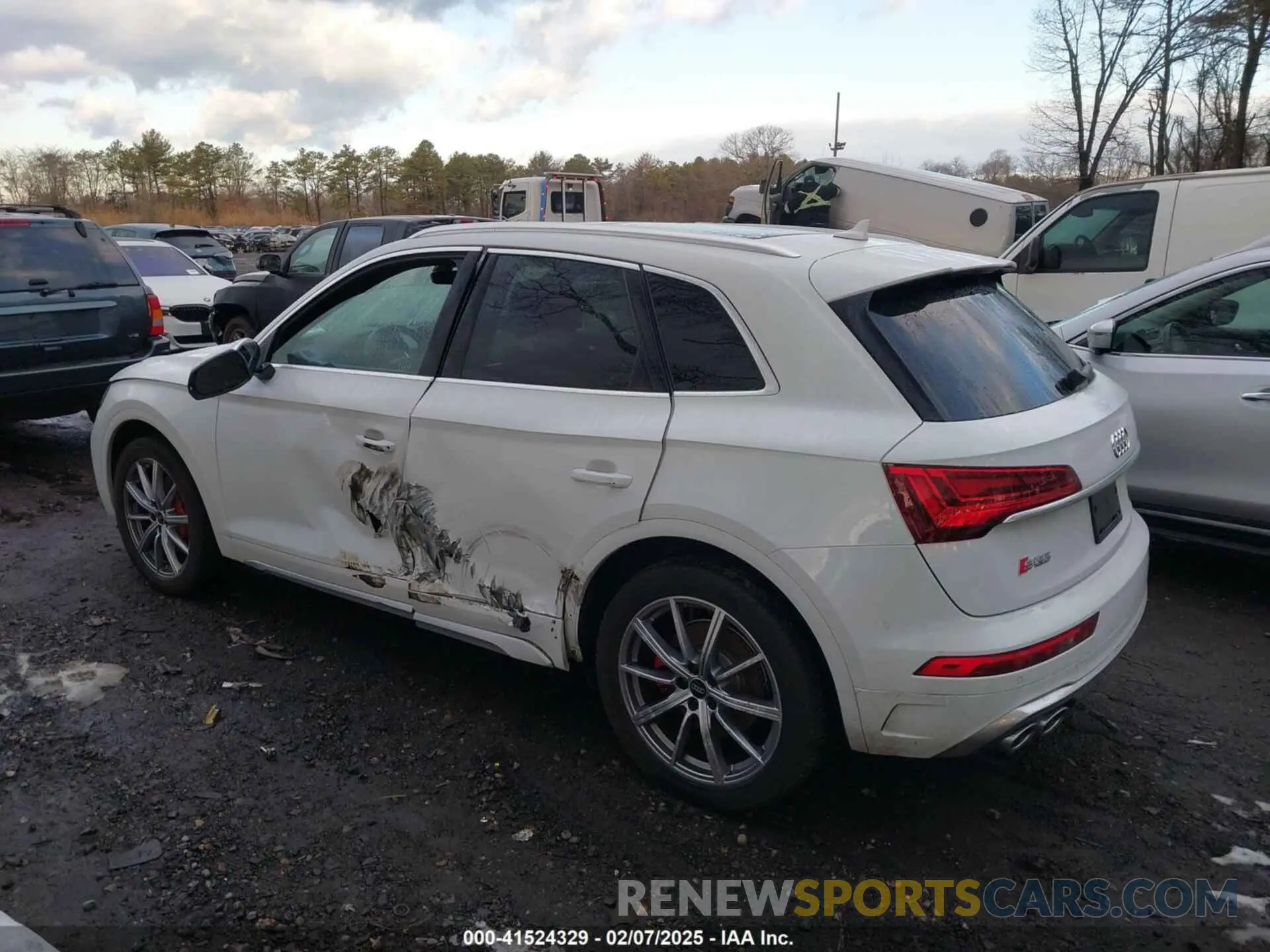 14 fotografías del automóvil dañado WA1B4AFY0P2020628 AUDI SQ5 2023