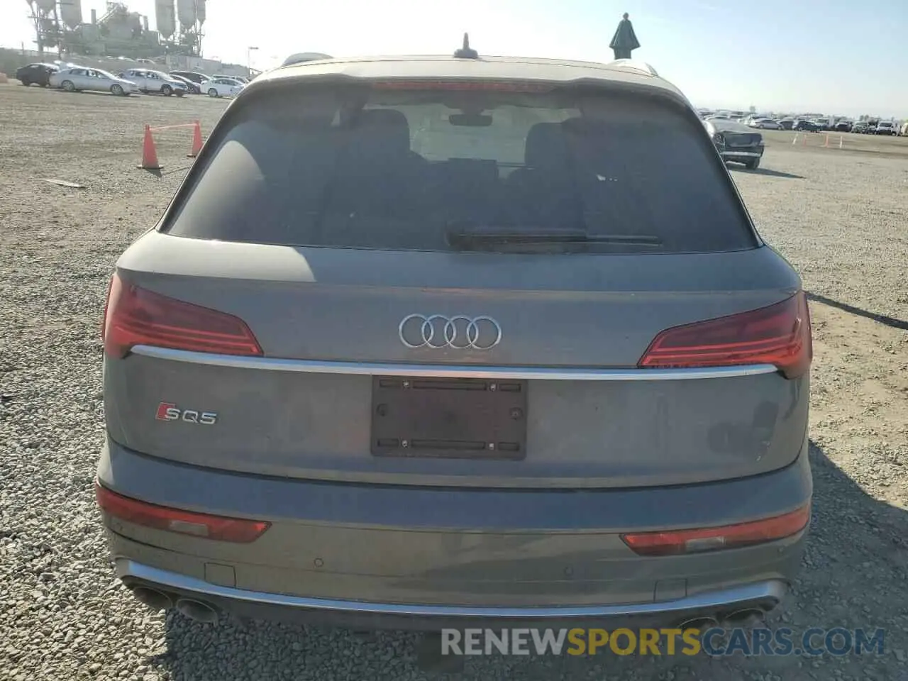 6 fotografías del automóvil dañado WA1B4AFY1P2026504 AUDI SQ5 2023