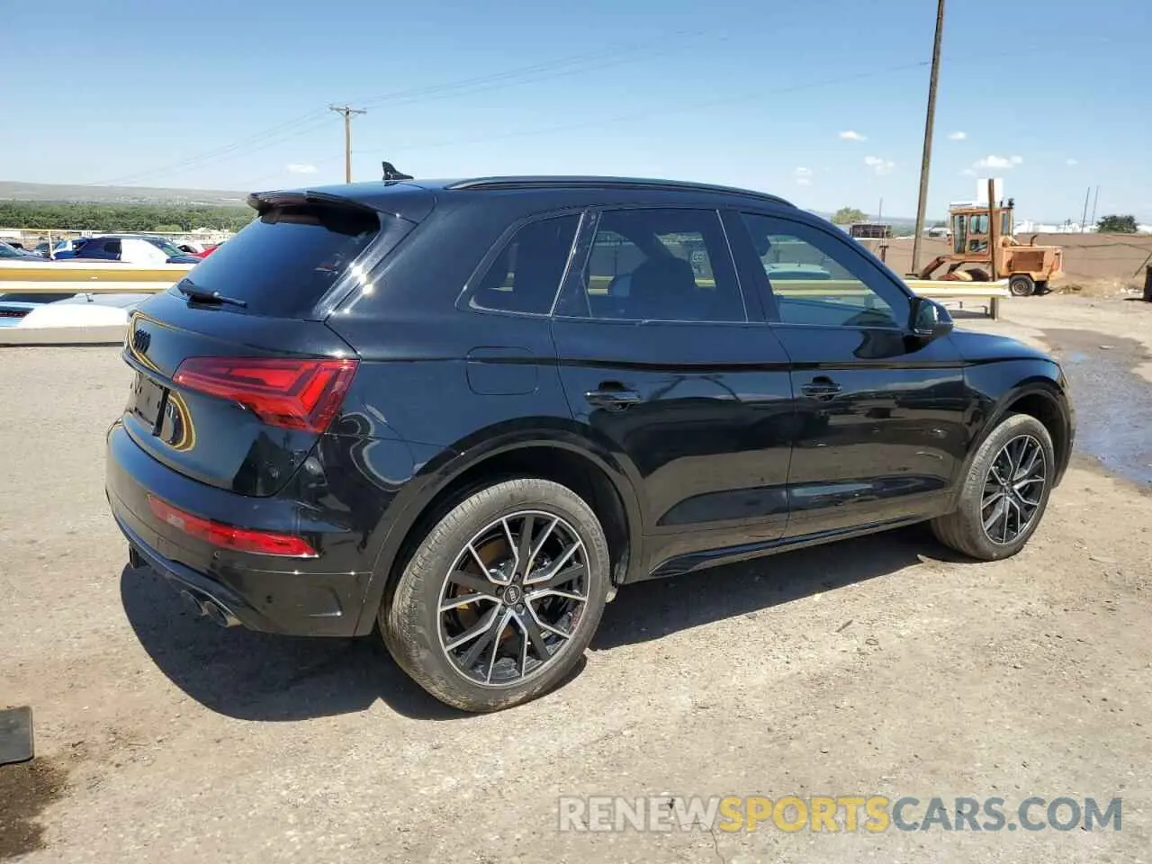 3 fotografías del automóvil dañado WA1B4AFY9P2079953 AUDI SQ5 2023