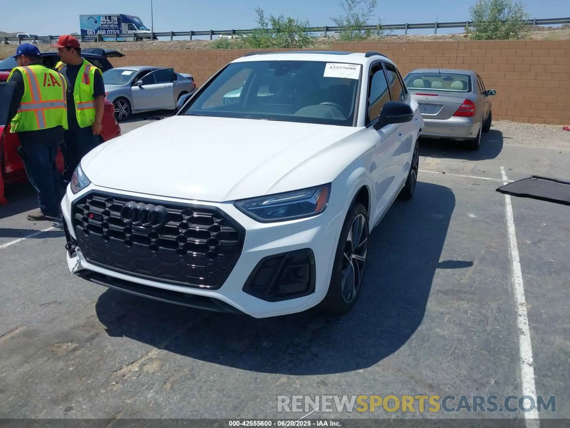 2 fotografías del automóvil dañado WA1B4AFY0R2036623 AUDI SQ5 2024