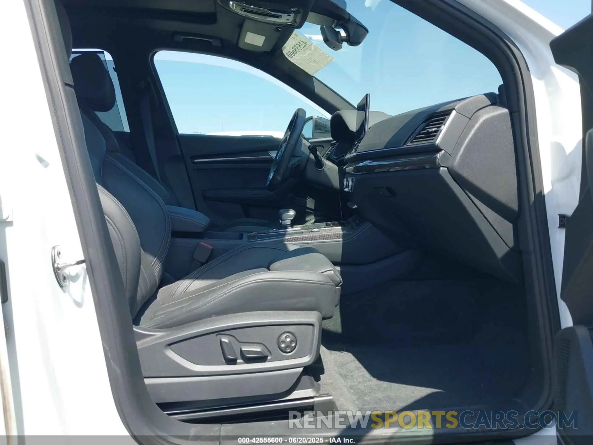 5 fotografías del automóvil dañado WA1B4AFY0R2036623 AUDI SQ5 2024
