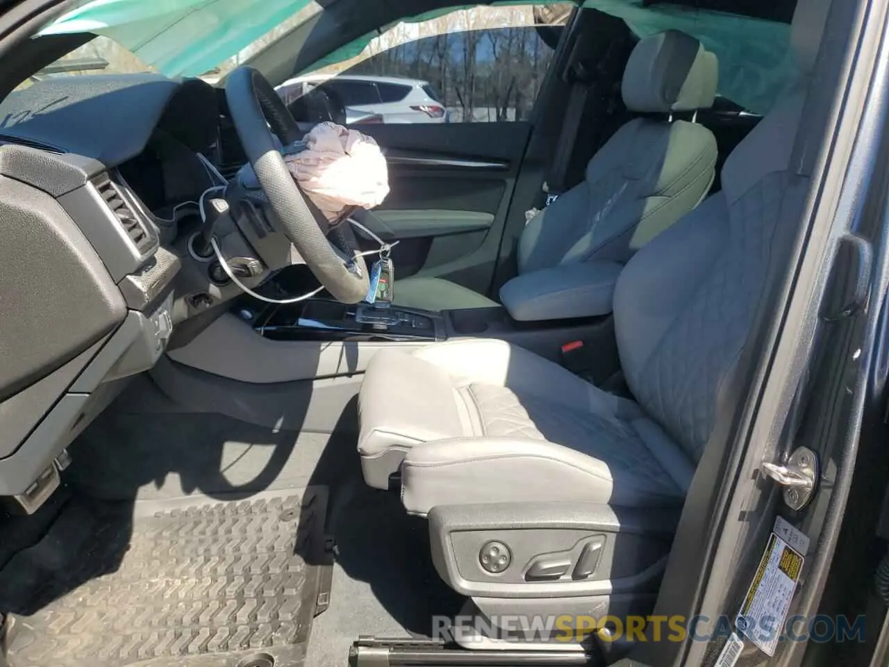 7 fotografías del automóvil dañado WA1B4AFY1R2035223 AUDI SQ5 2024