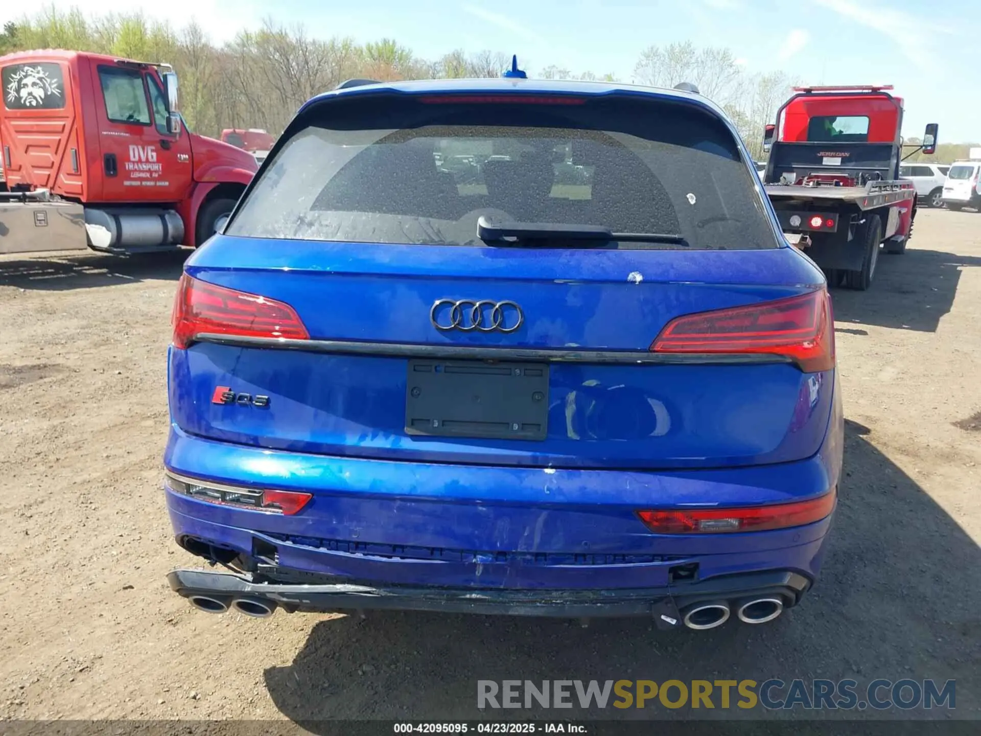16 fotografías del automóvil dañado WA1B4AFY2R2108129 AUDI SQ5 2024