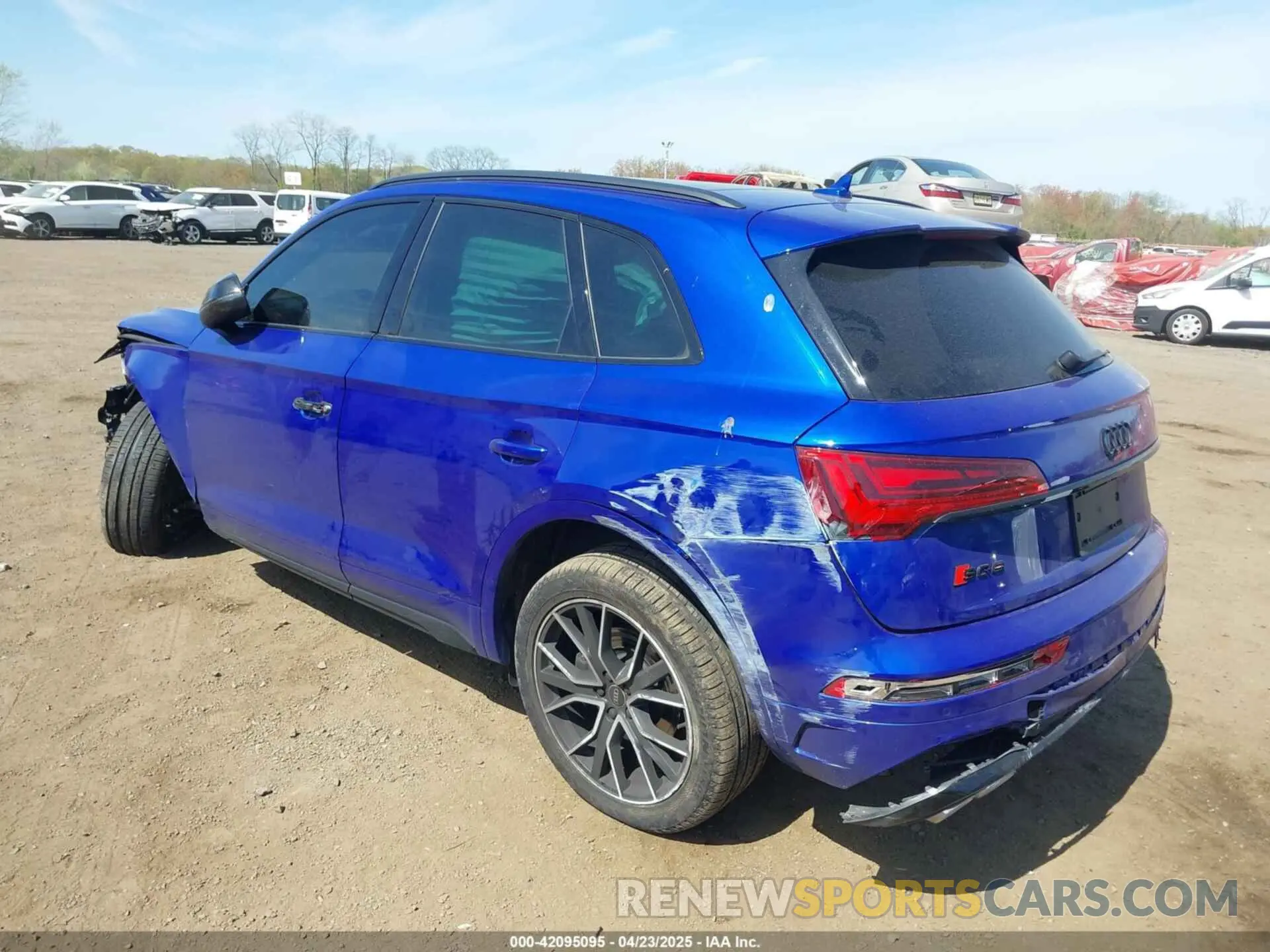 17 fotografías del automóvil dañado WA1B4AFY2R2108129 AUDI SQ5 2024