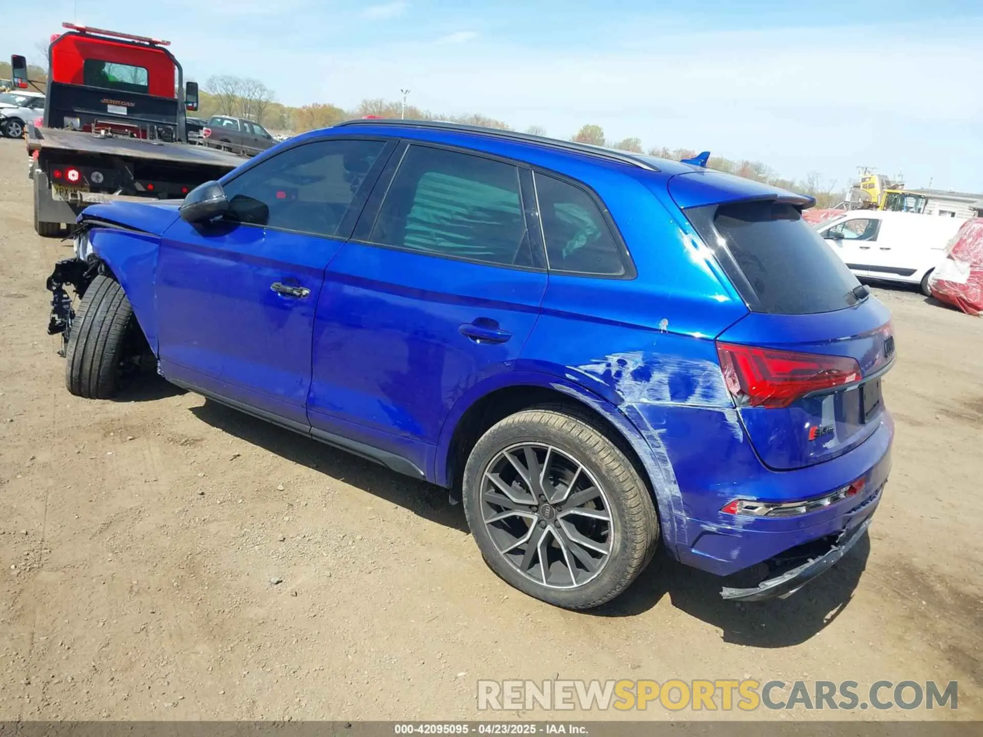 3 fotografías del automóvil dañado WA1B4AFY2R2108129 AUDI SQ5 2024