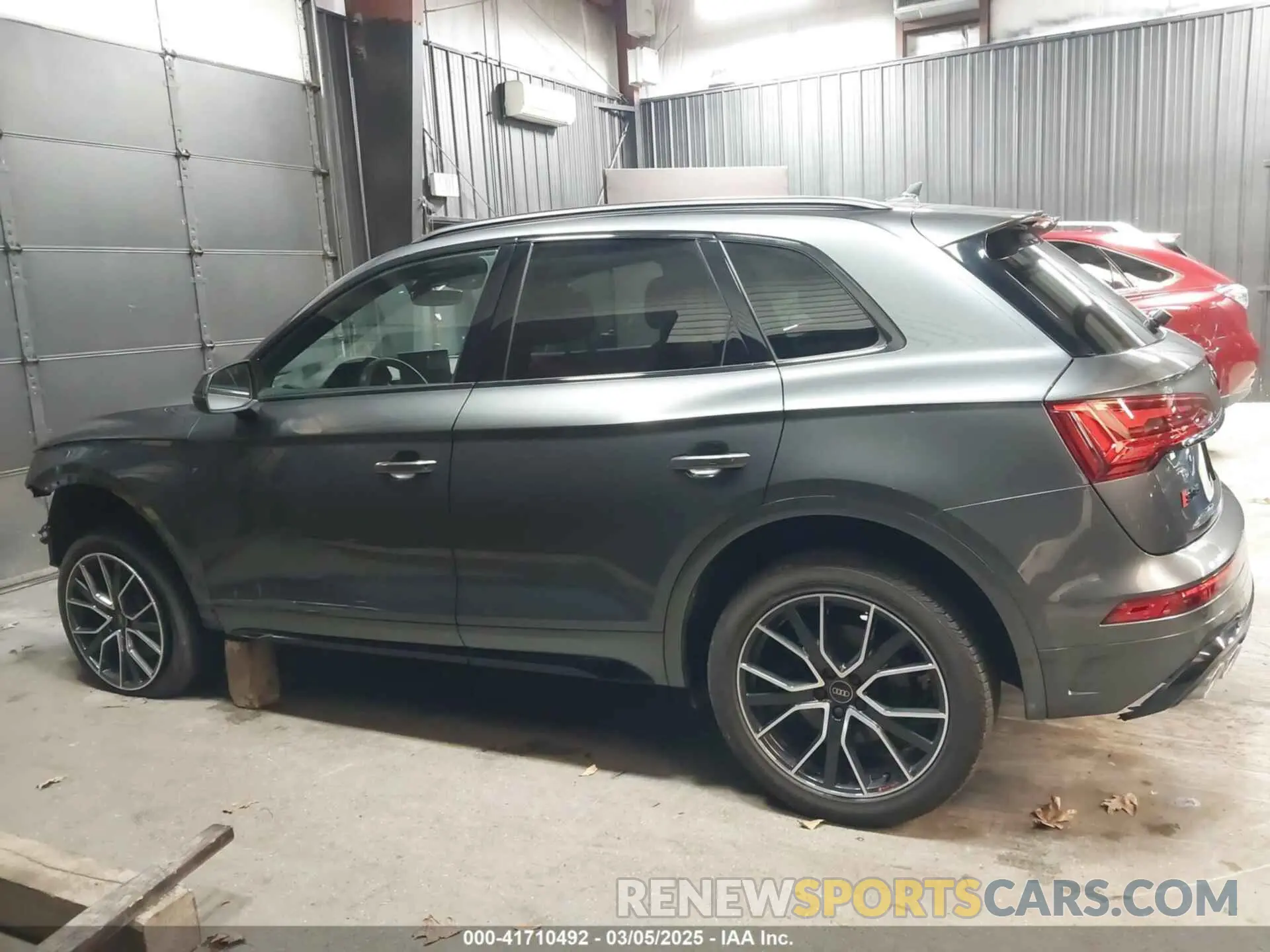 15 fotografías del automóvil dañado WA1B4AFY5R2063431 AUDI SQ5 2024