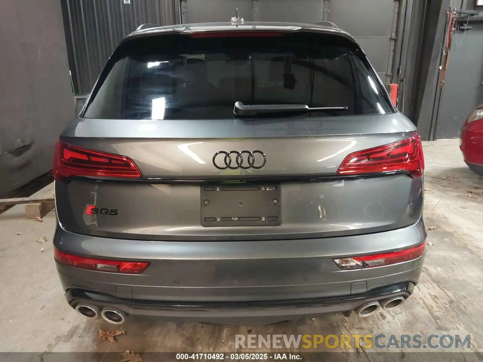 17 fotografías del automóvil dañado WA1B4AFY5R2063431 AUDI SQ5 2024
