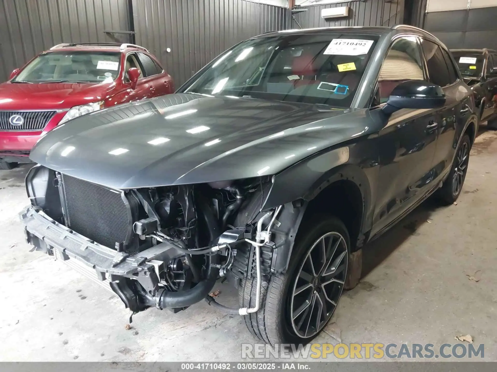 2 fotografías del automóvil dañado WA1B4AFY5R2063431 AUDI SQ5 2024