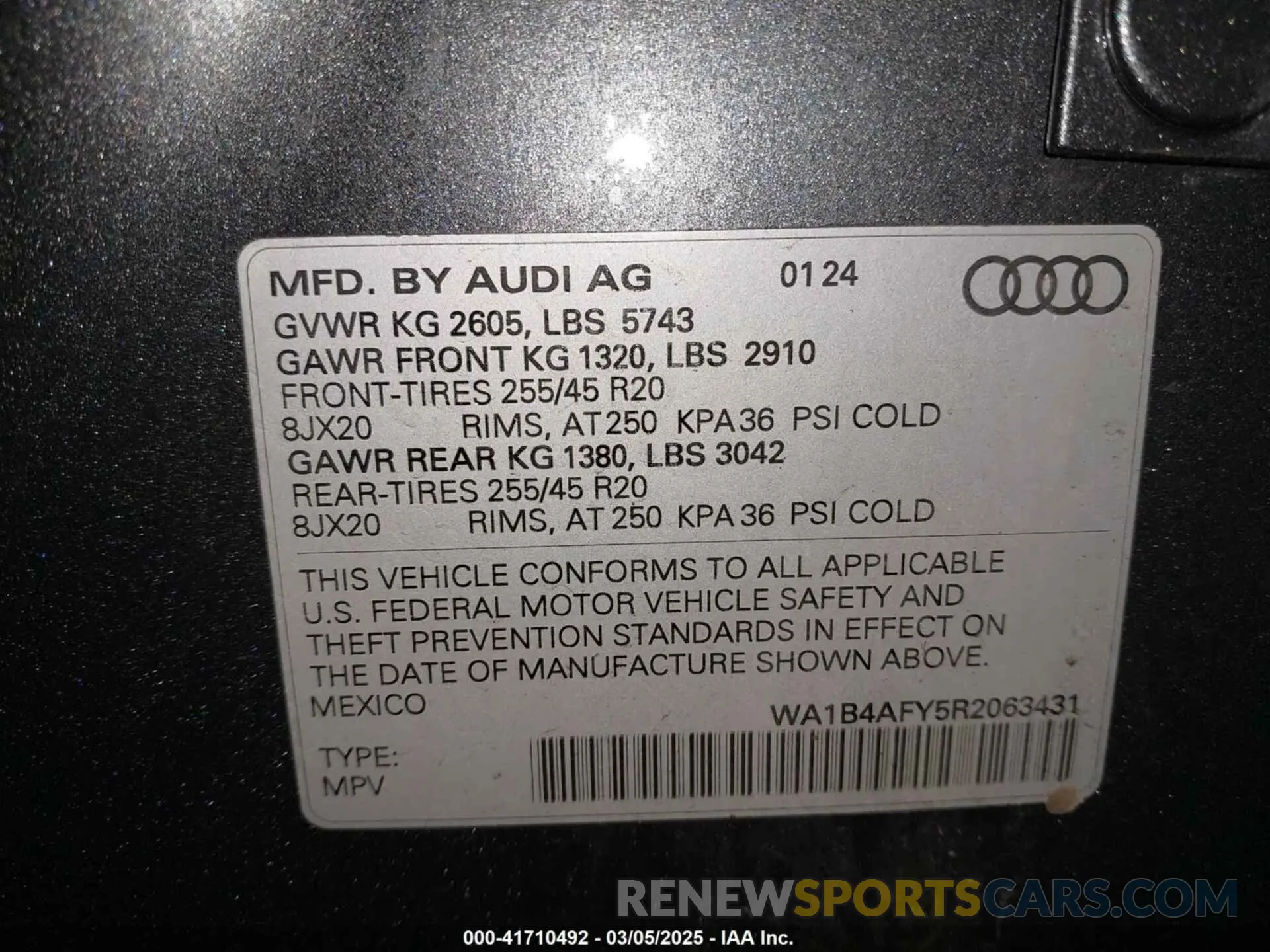 9 fotografías del automóvil dañado WA1B4AFY5R2063431 AUDI SQ5 2024