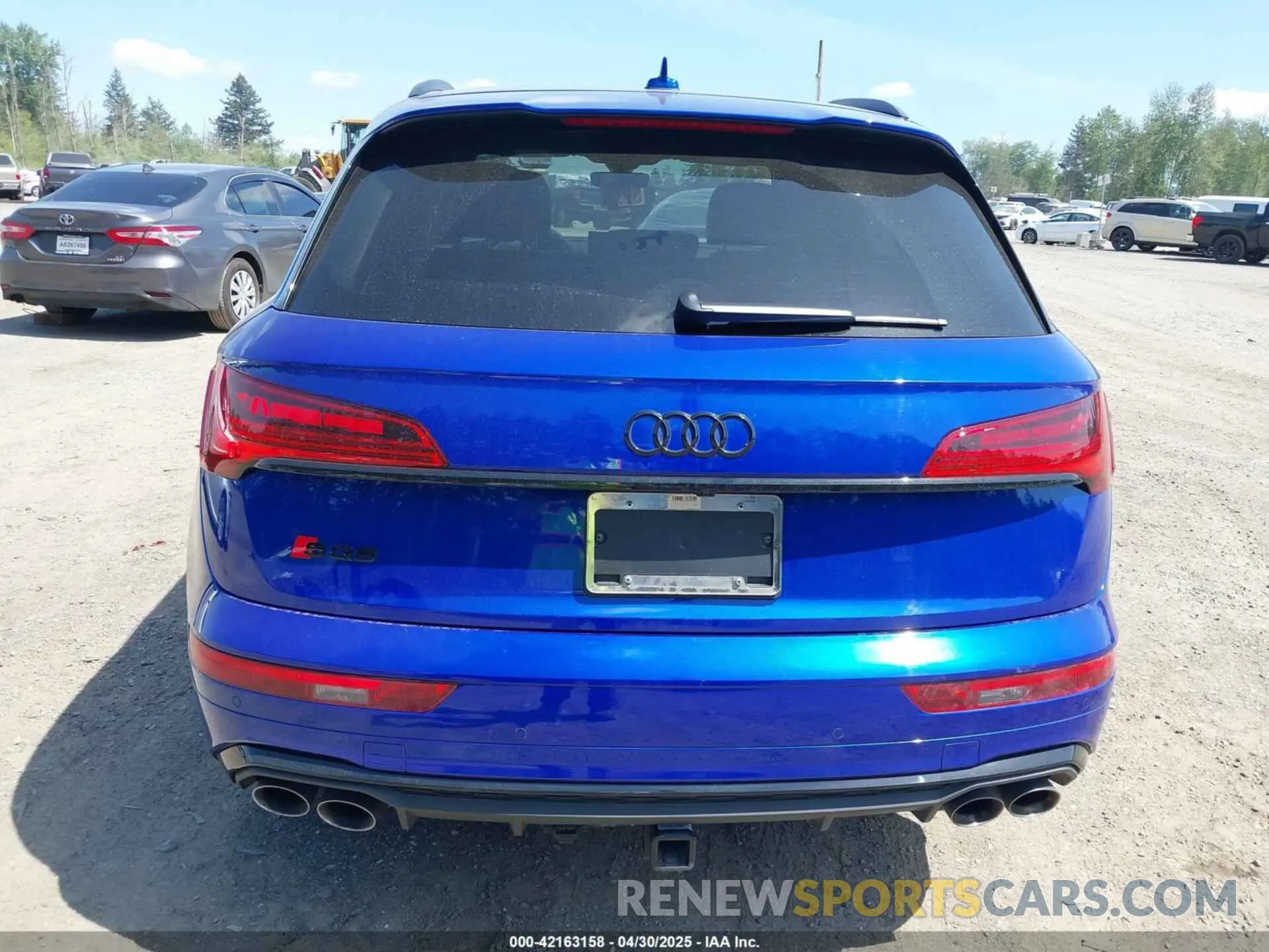16 fotografías del automóvil dañado WA1C4AFY3R2074335 AUDI SQ5 2024