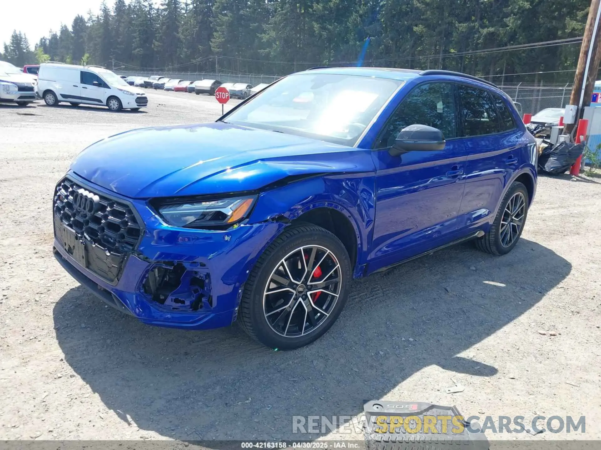 2 fotografías del automóvil dañado WA1C4AFY3R2074335 AUDI SQ5 2024