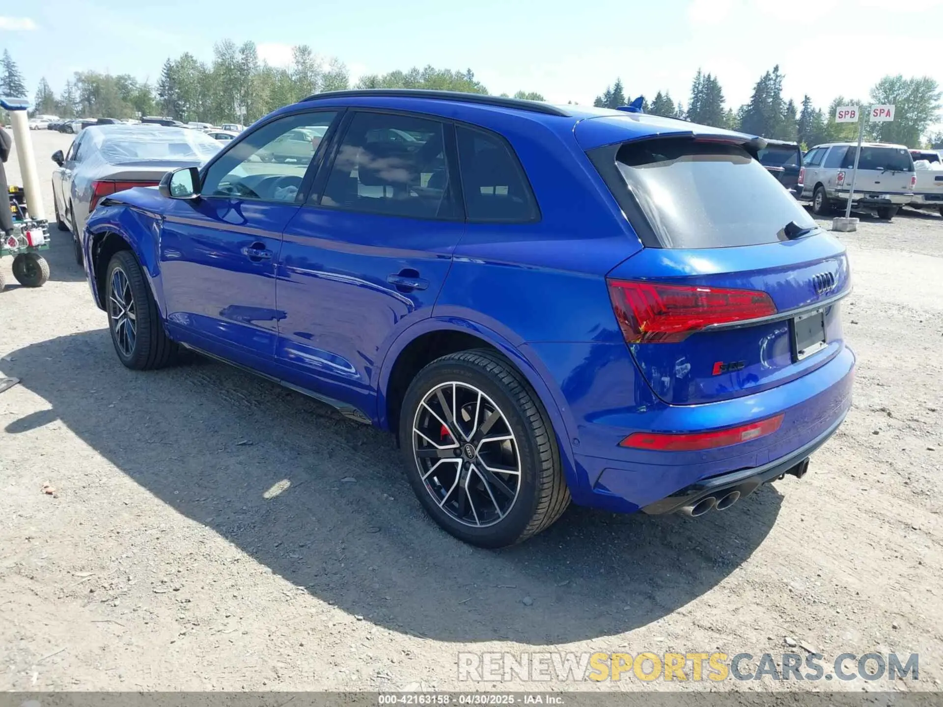 3 fotografías del automóvil dañado WA1C4AFY3R2074335 AUDI SQ5 2024