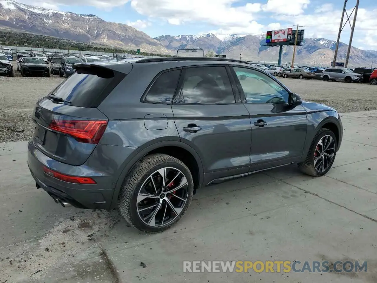 3 fotografías del automóvil dañado WA1C4AFY7R2062334 AUDI SQ5 2024