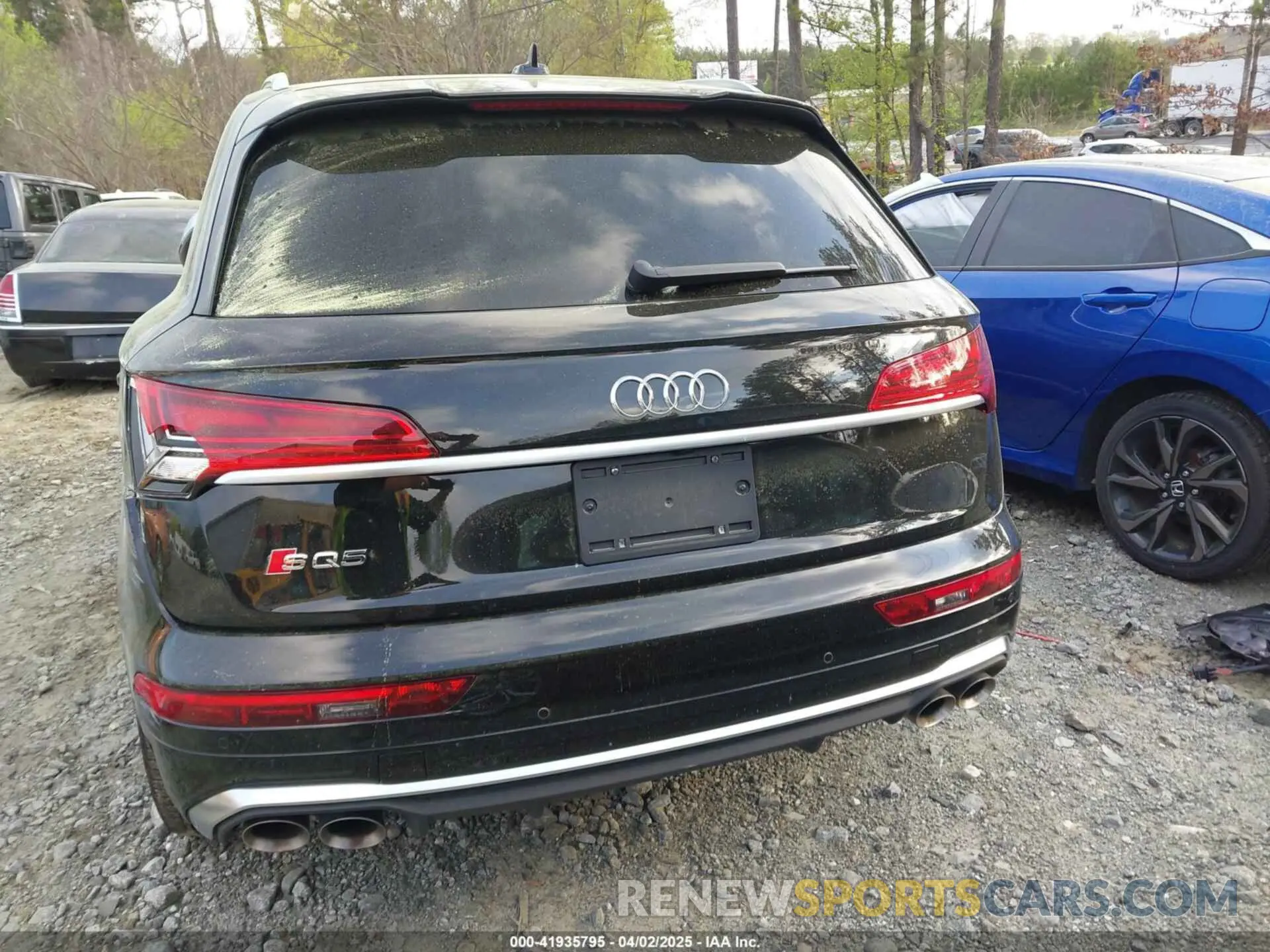 15 fotografías del automóvil dañado WA1B4AFY1S2023692 AUDI SQ5 2025