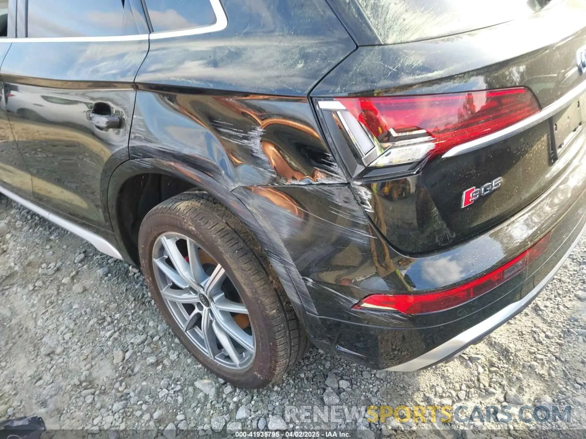 19 fotografías del automóvil dañado WA1B4AFY1S2023692 AUDI SQ5 2025