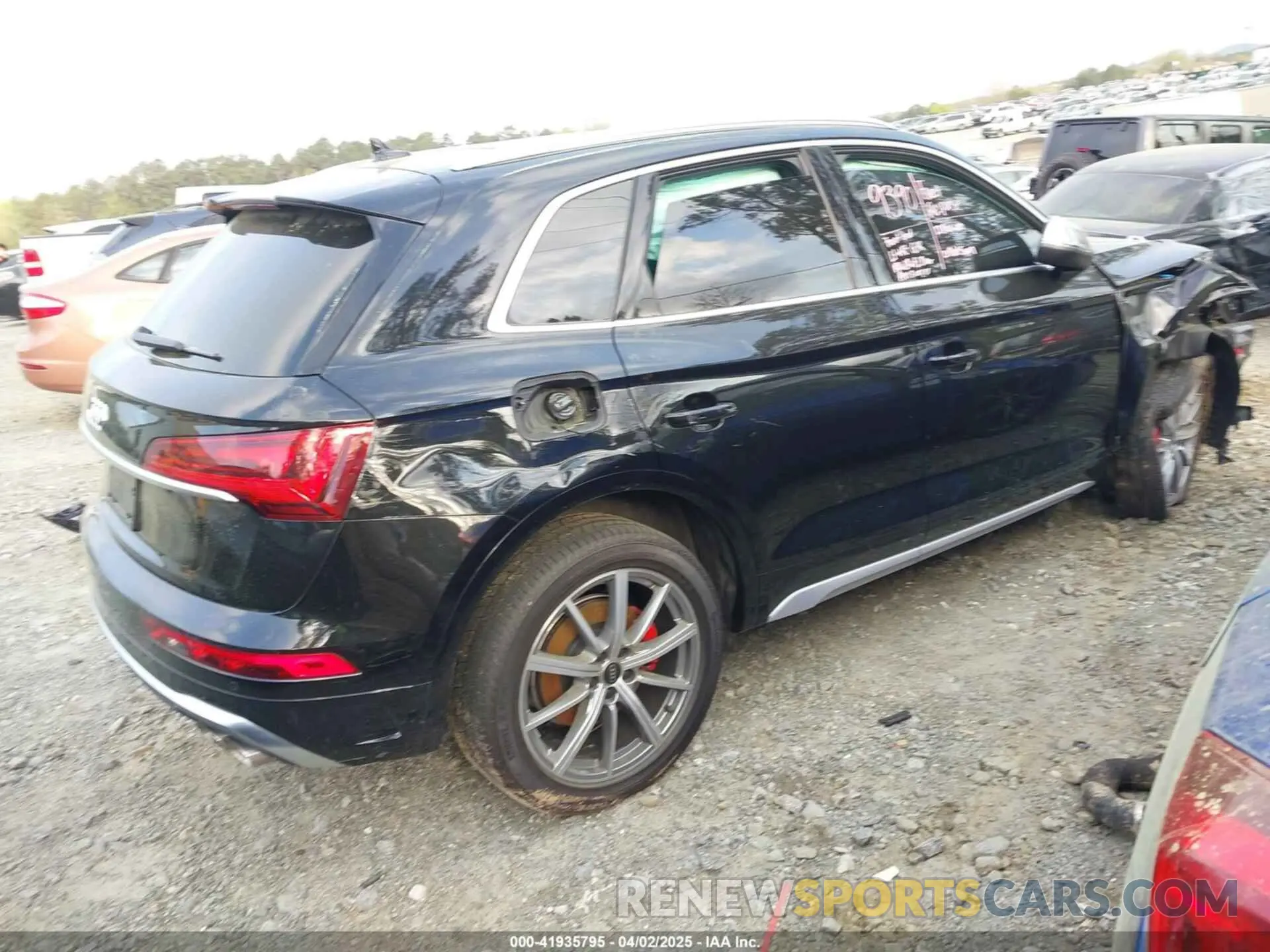 4 fotografías del automóvil dañado WA1B4AFY1S2023692 AUDI SQ5 2025