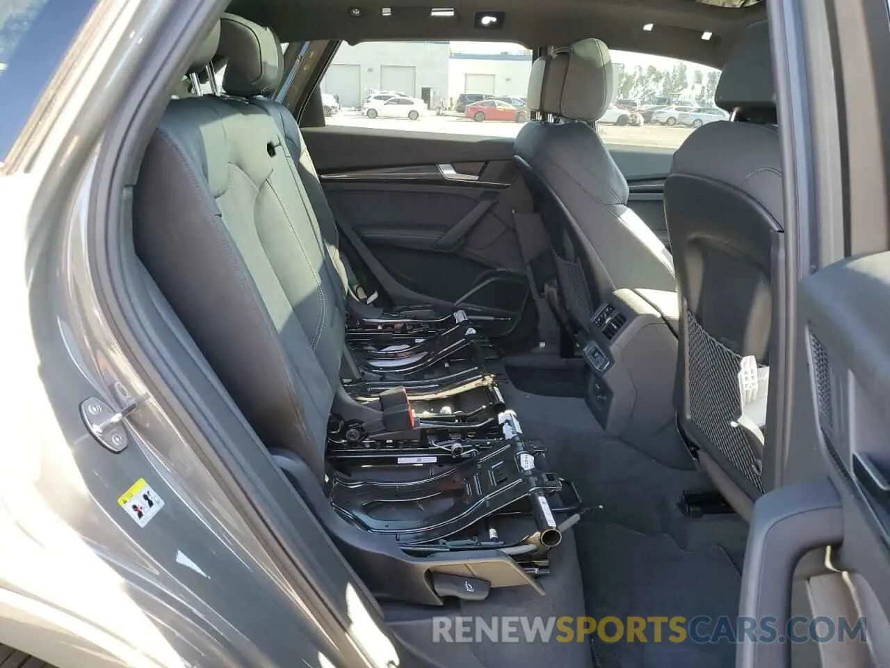 11 fotografías del automóvil dañado WA1B4AFY6S2036938 AUDI SQ5 2025