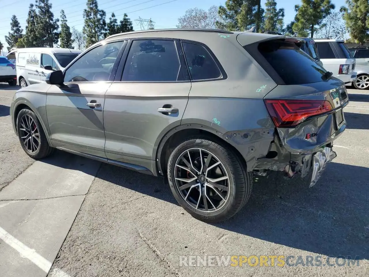 2 fotografías del automóvil dañado WA1B4AFY6S2036938 AUDI SQ5 2025